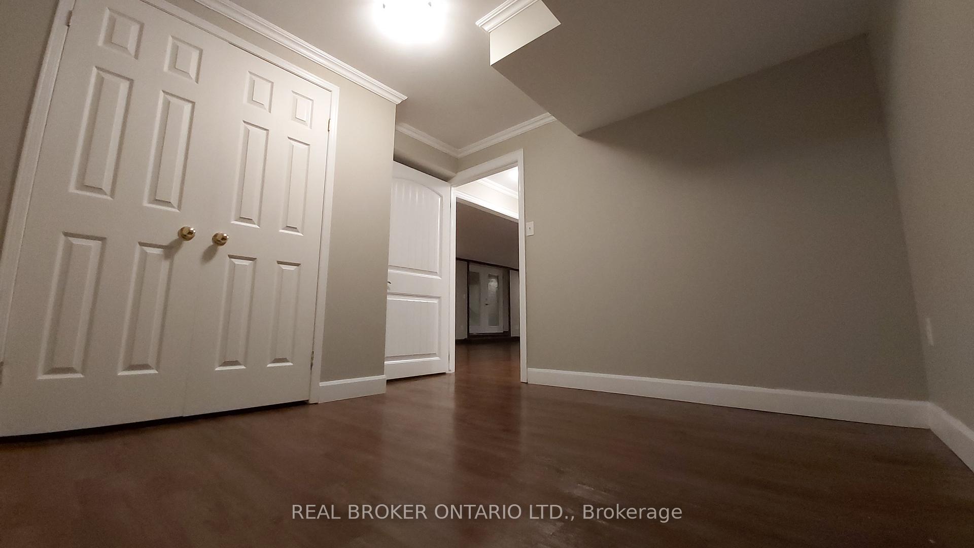 Photo 13 of 118 Sandringham Drive, Barrie, Innis-Shore — HOMEH