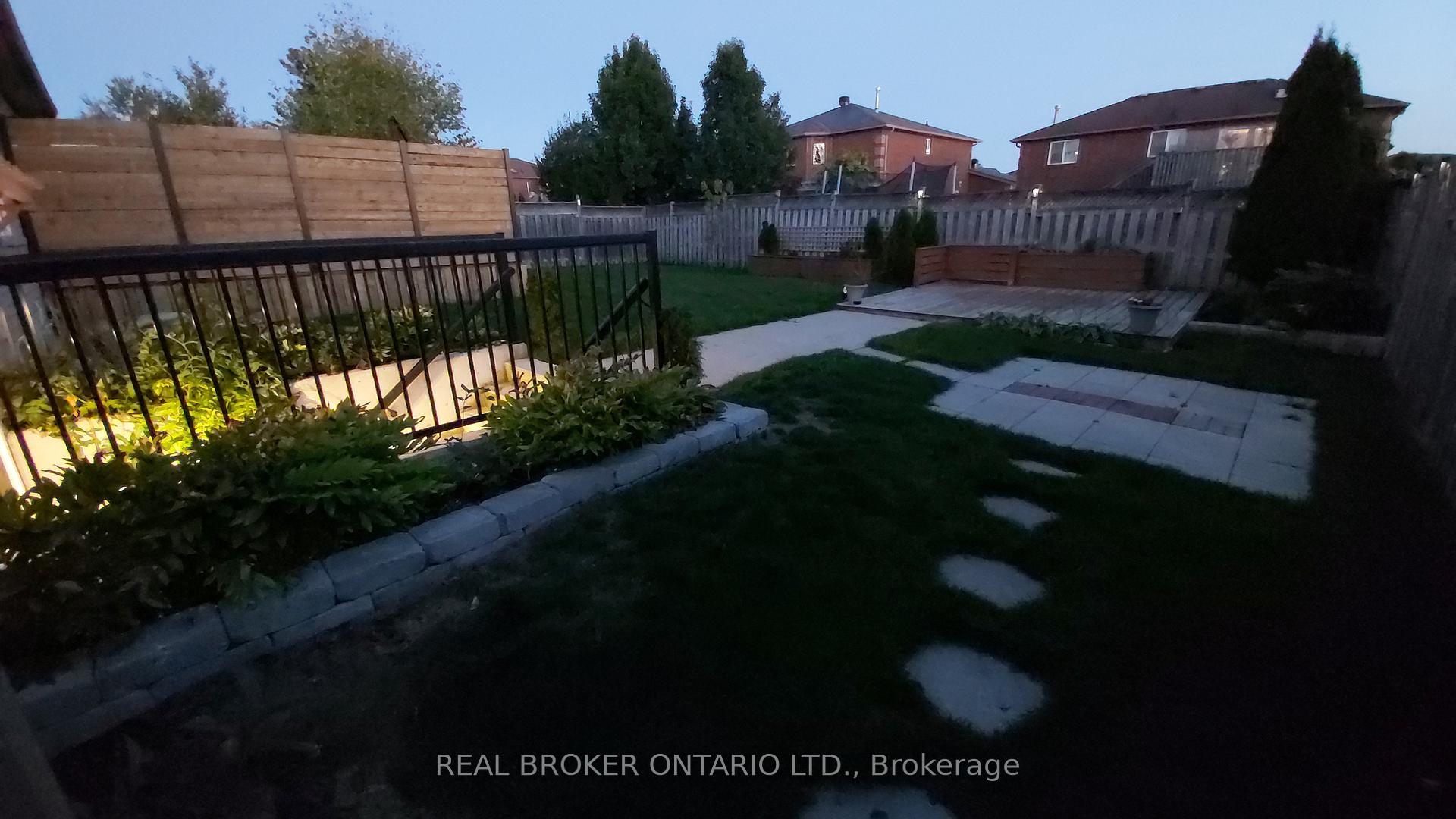 Photo 21 of 118 Sandringham Drive, Barrie, Innis-Shore — HOMEH