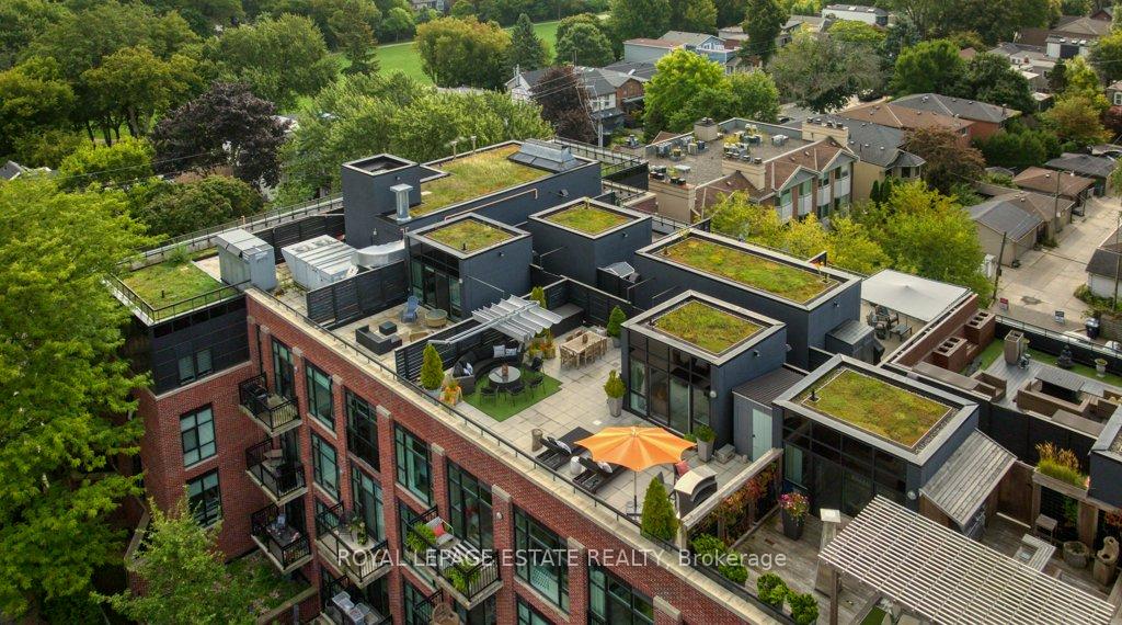 Photo 6 of Unit 408, 66 Kippendavie Avenue, Toronto, The Beaches — HOMEH