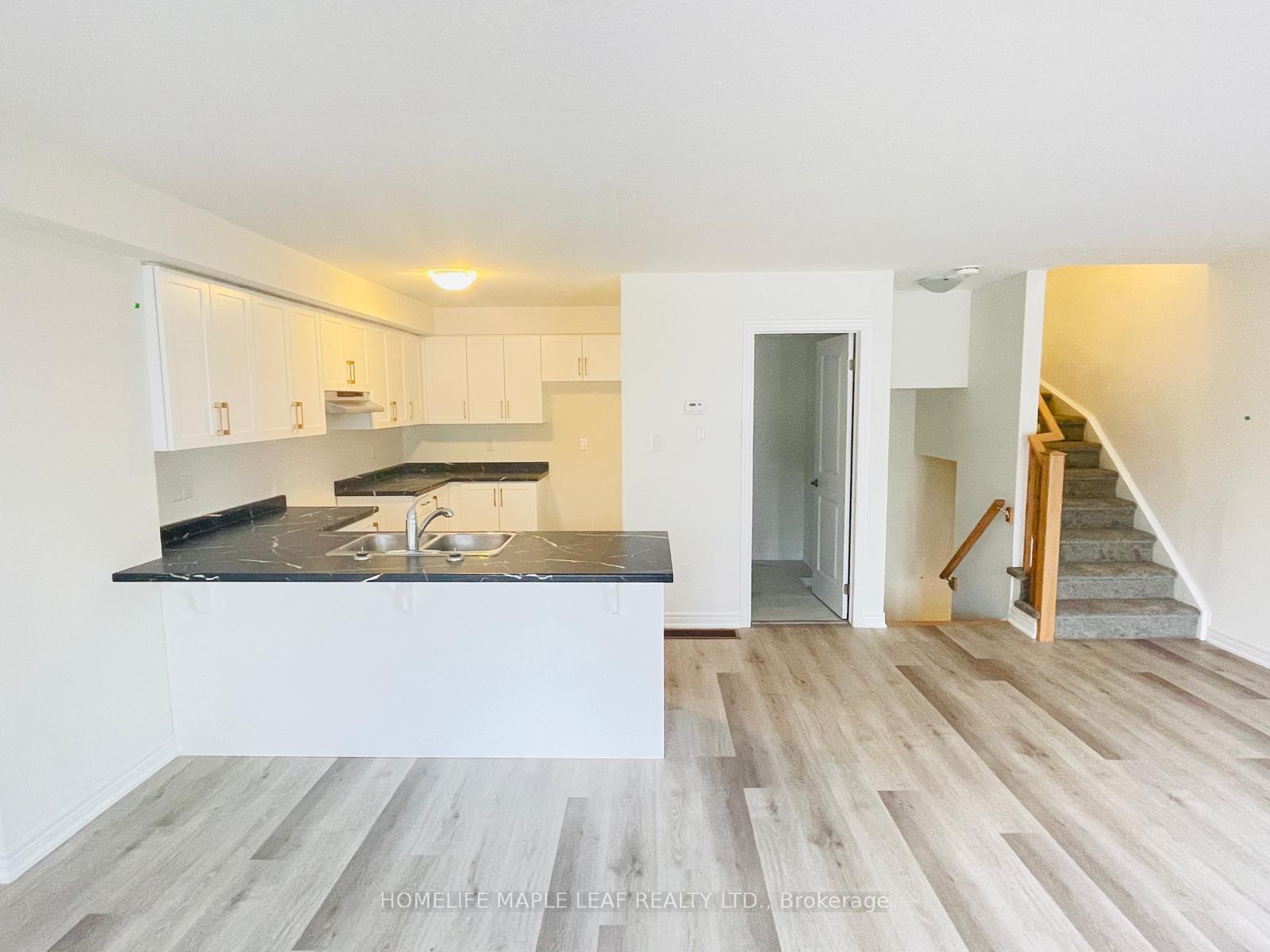 Photo 28 of 27 Roxanne Drive, Hamilton, McQuesten — HOMEH