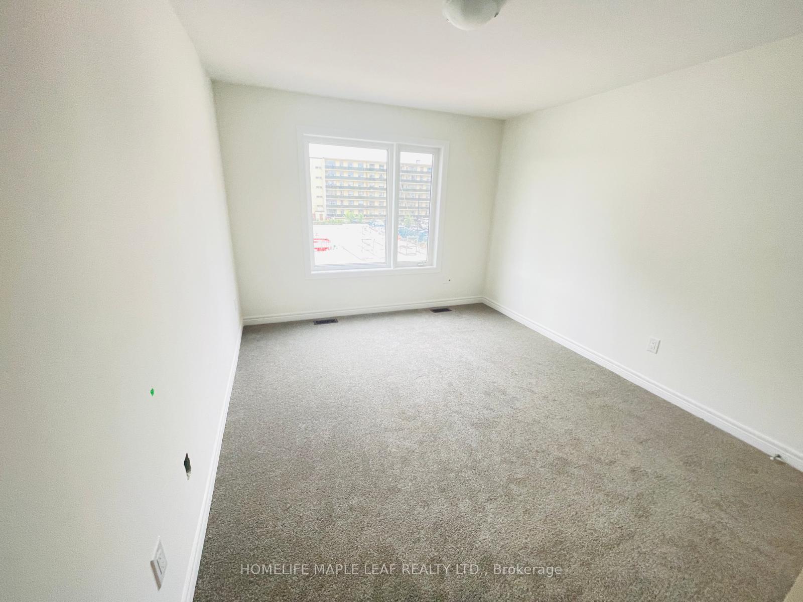 Photo 17 of 27 Roxanne Drive, Hamilton, McQuesten — HOMEH