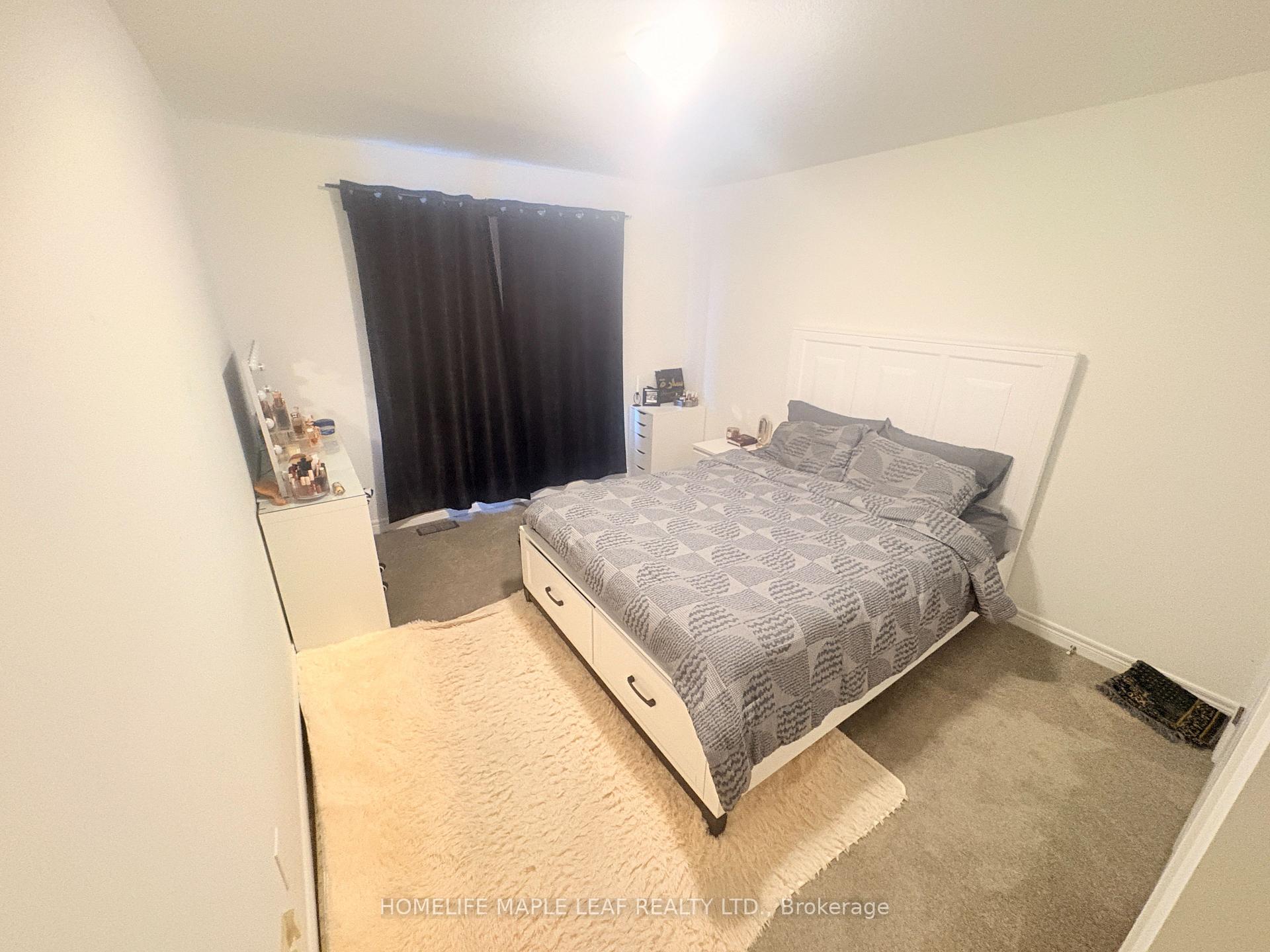 Photo 13 of 27 Roxanne Drive, Hamilton, McQuesten — HOMEH