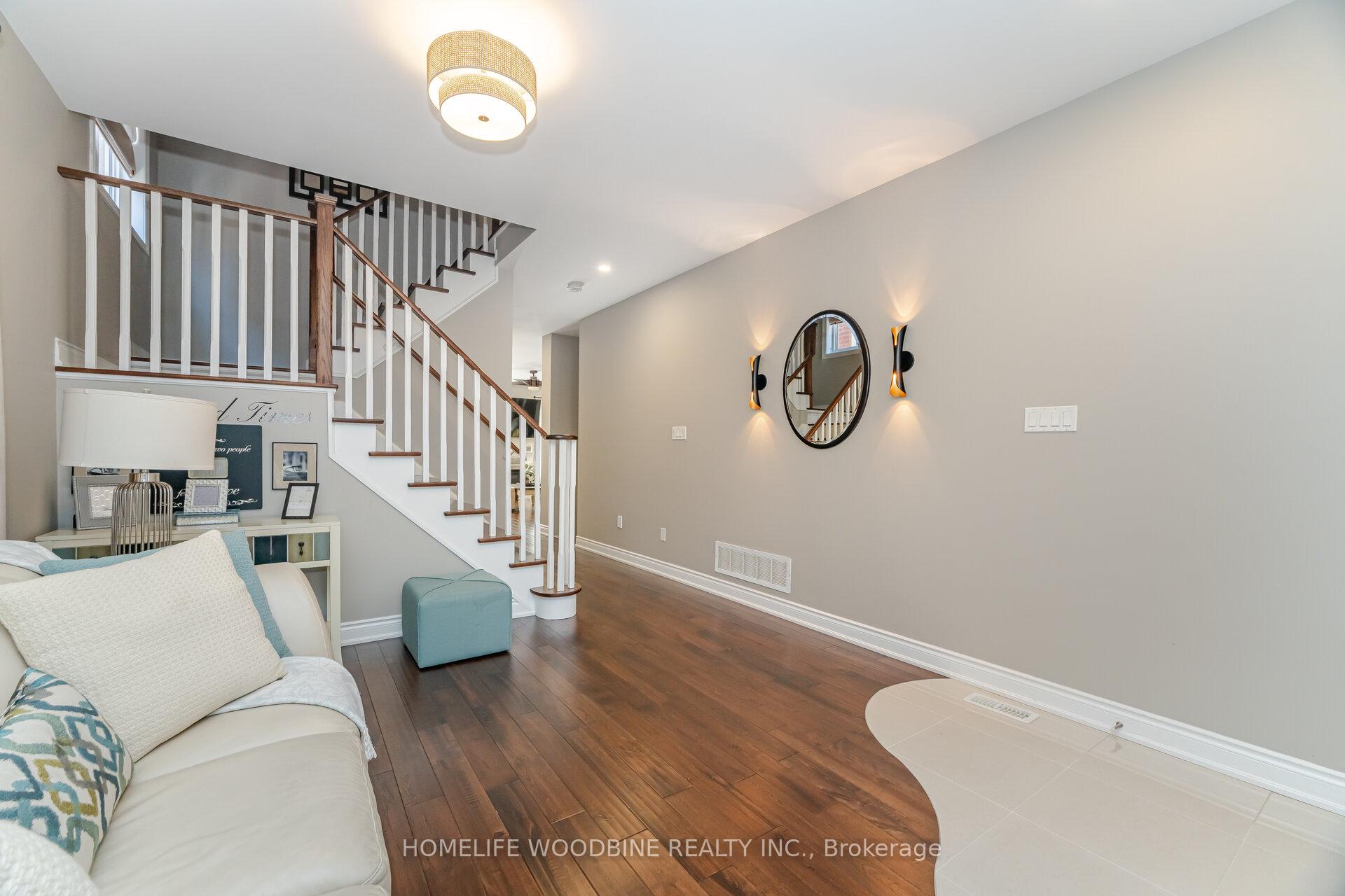 Photo 7 of 31 Boundbrook Drive, Brampton, Northwest Sandalwood Parkway — HOMEH