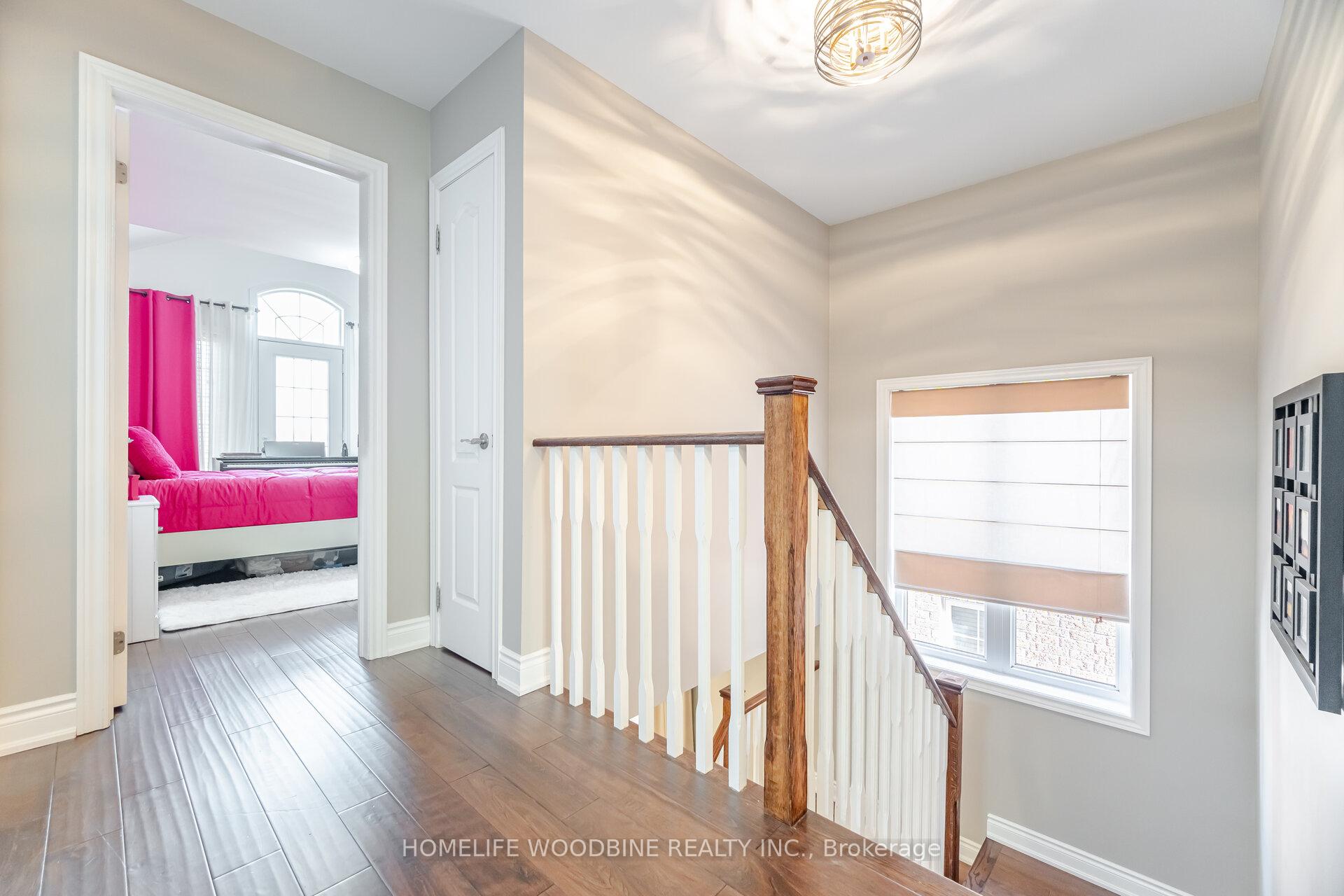 Photo 20 of 31 Boundbrook Drive, Brampton, Northwest Sandalwood Parkway — HOMEH