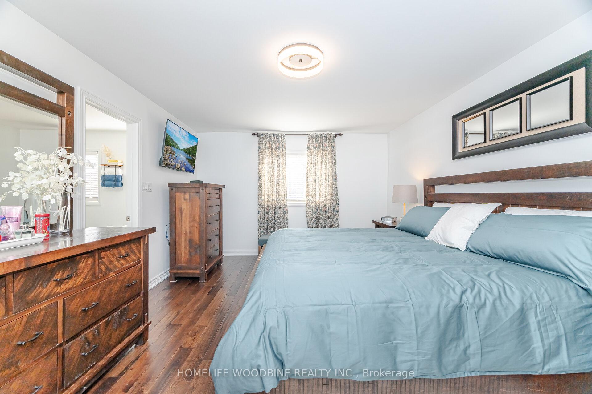 Photo 23 of 31 Boundbrook Drive, Brampton, Northwest Sandalwood Parkway — HOMEH