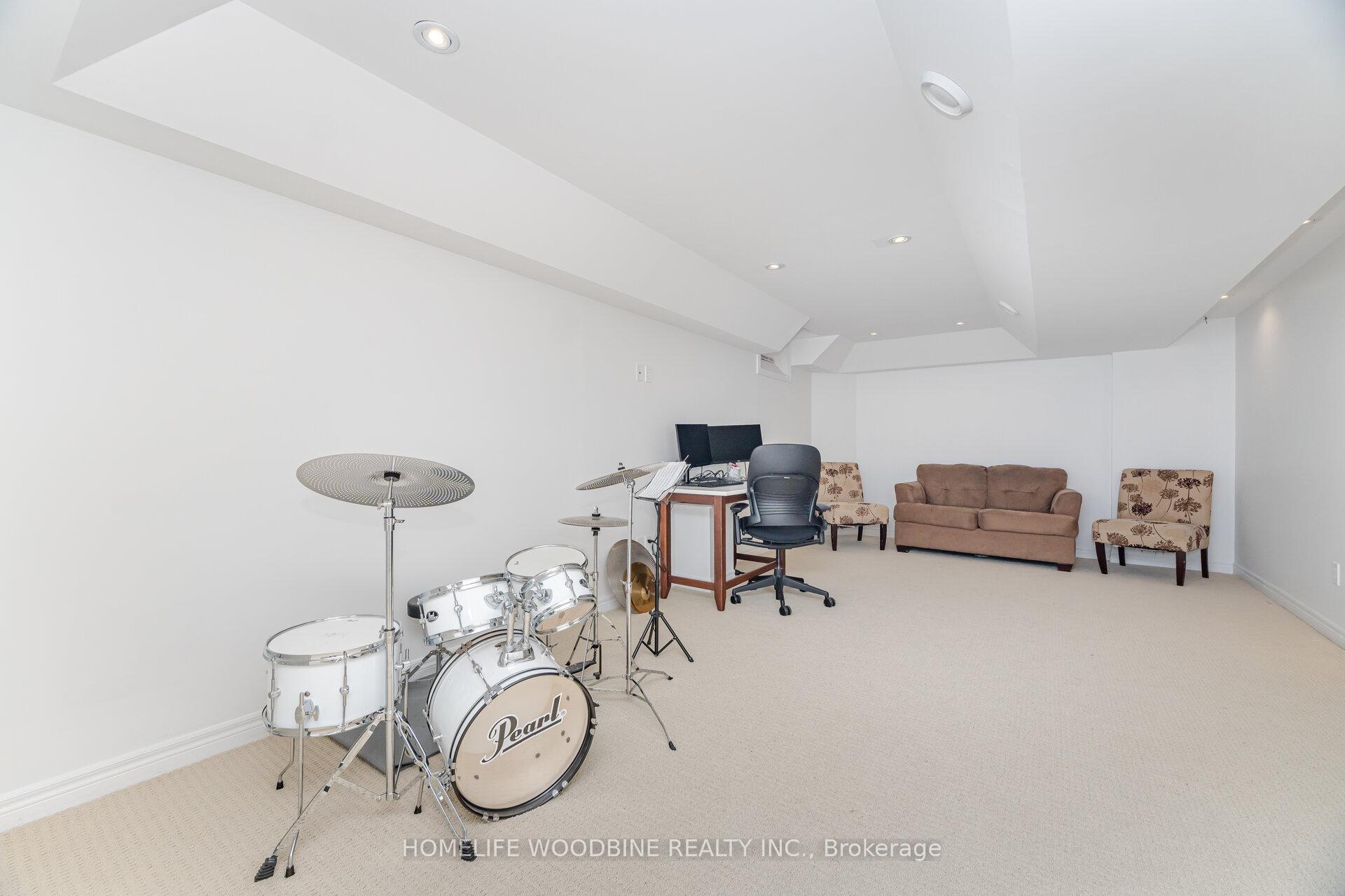 Photo 36 of 31 Boundbrook Drive, Brampton, Northwest Sandalwood Parkway — HOMEH