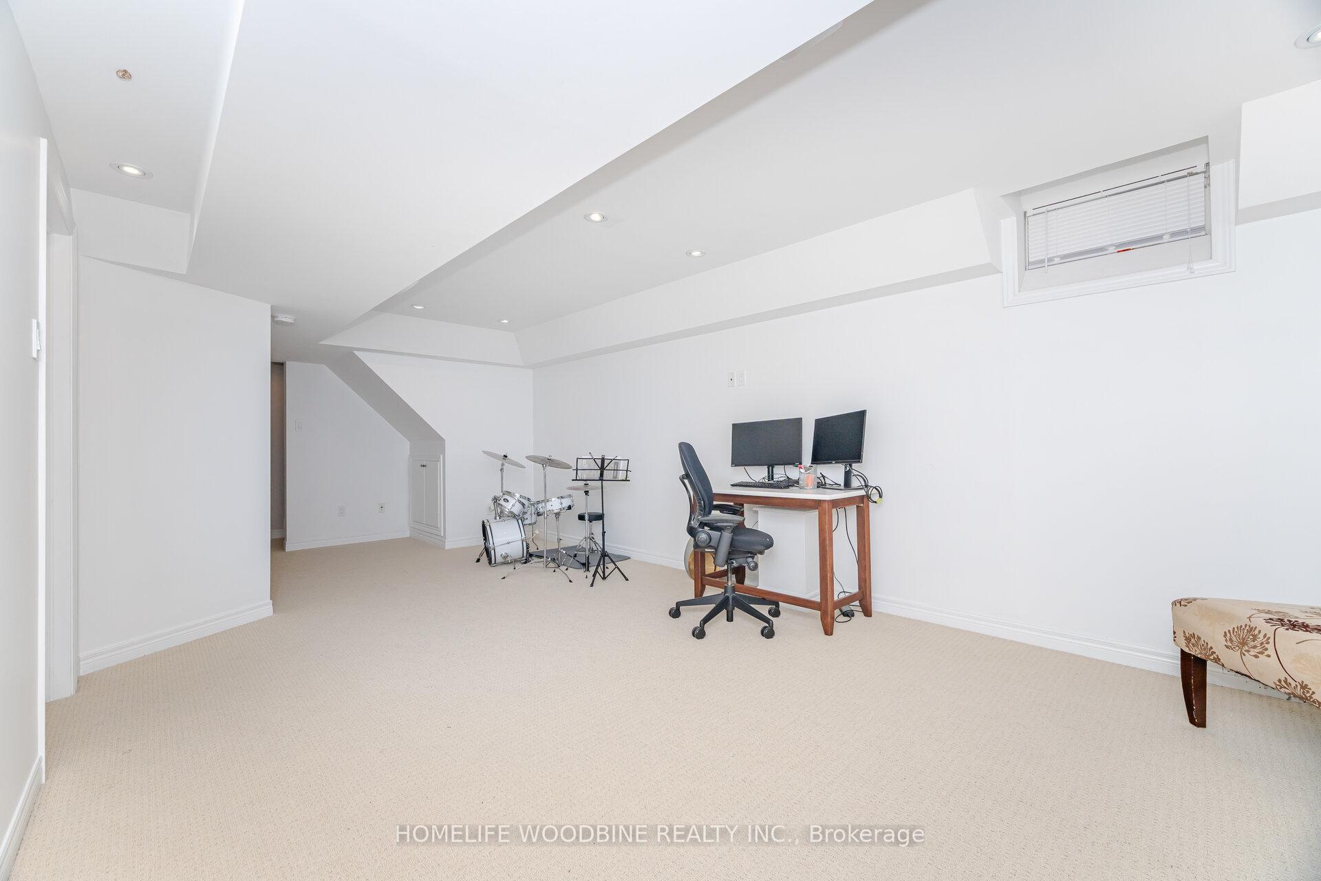 Photo 38 of 31 Boundbrook Drive, Brampton, Northwest Sandalwood Parkway — HOMEH