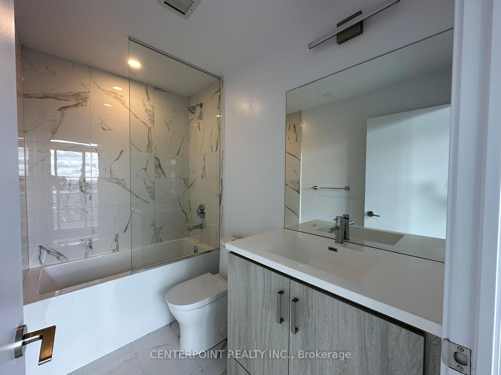 Photo 5 of Unit 707, 60 Honeycrisp Crescent, Vaughan, Vaughan Corporate Centre — HOMEH