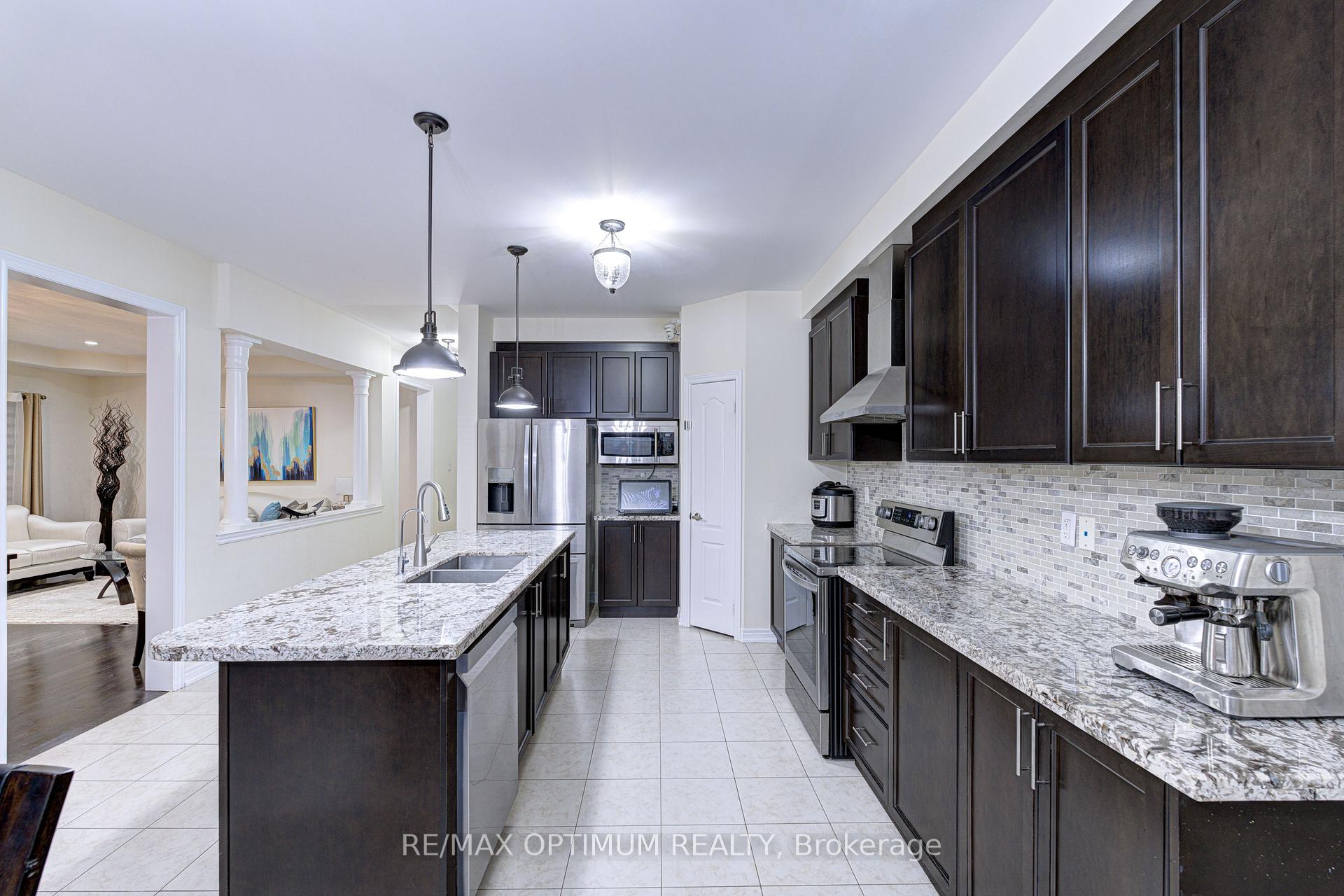 Photo 8 of 16 Ashcreek Drive, Brampton, Credit Valley — HOMEH