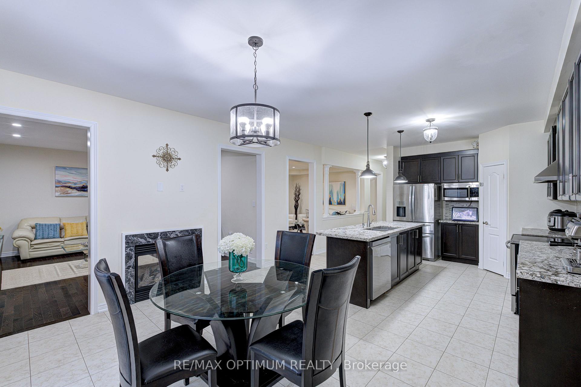Photo 11 of 16 Ashcreek Drive, Brampton, Credit Valley — HOMEH