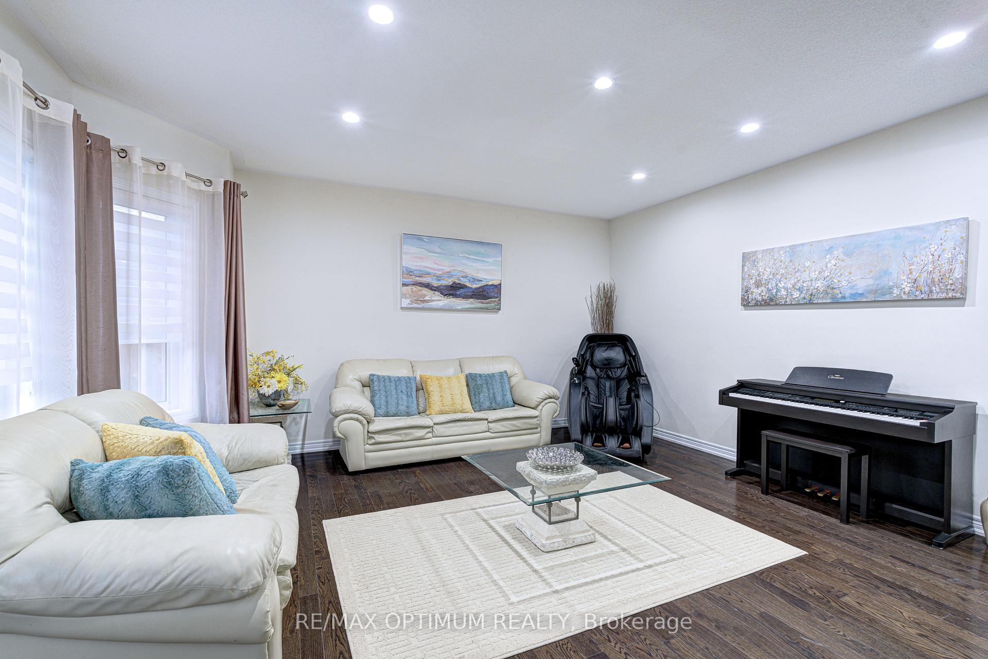 Photo 14 of 16 Ashcreek Drive, Brampton, Credit Valley — HOMEH