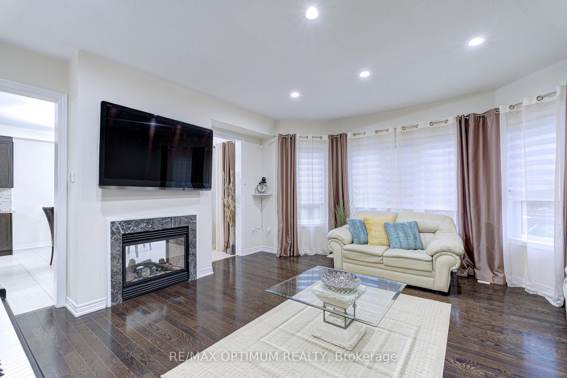 Photo 15 of 16 Ashcreek Drive, Brampton, Credit Valley — HOMEH