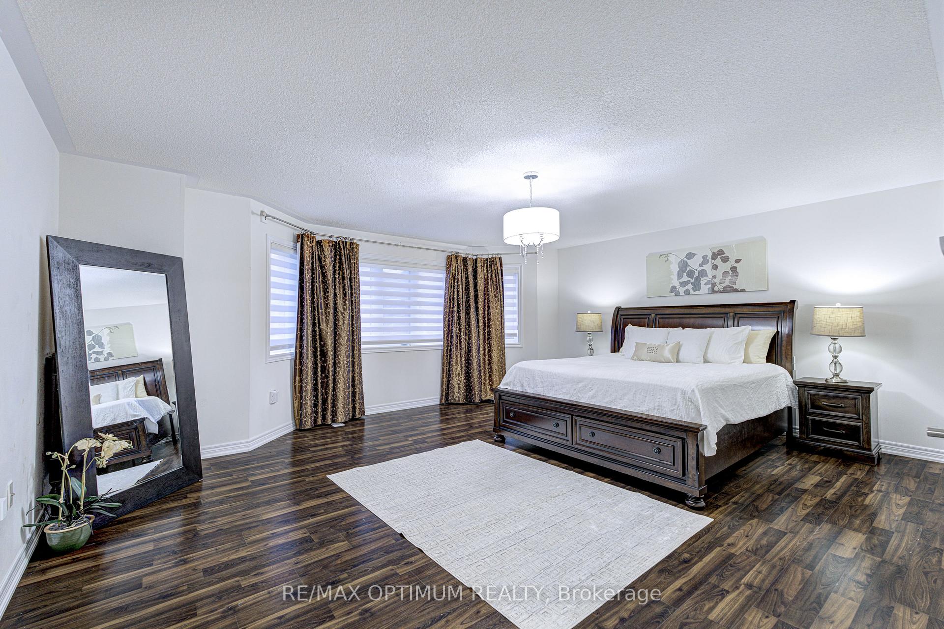 Photo 38 of 16 Ashcreek Drive, Brampton, Credit Valley — HOMEH