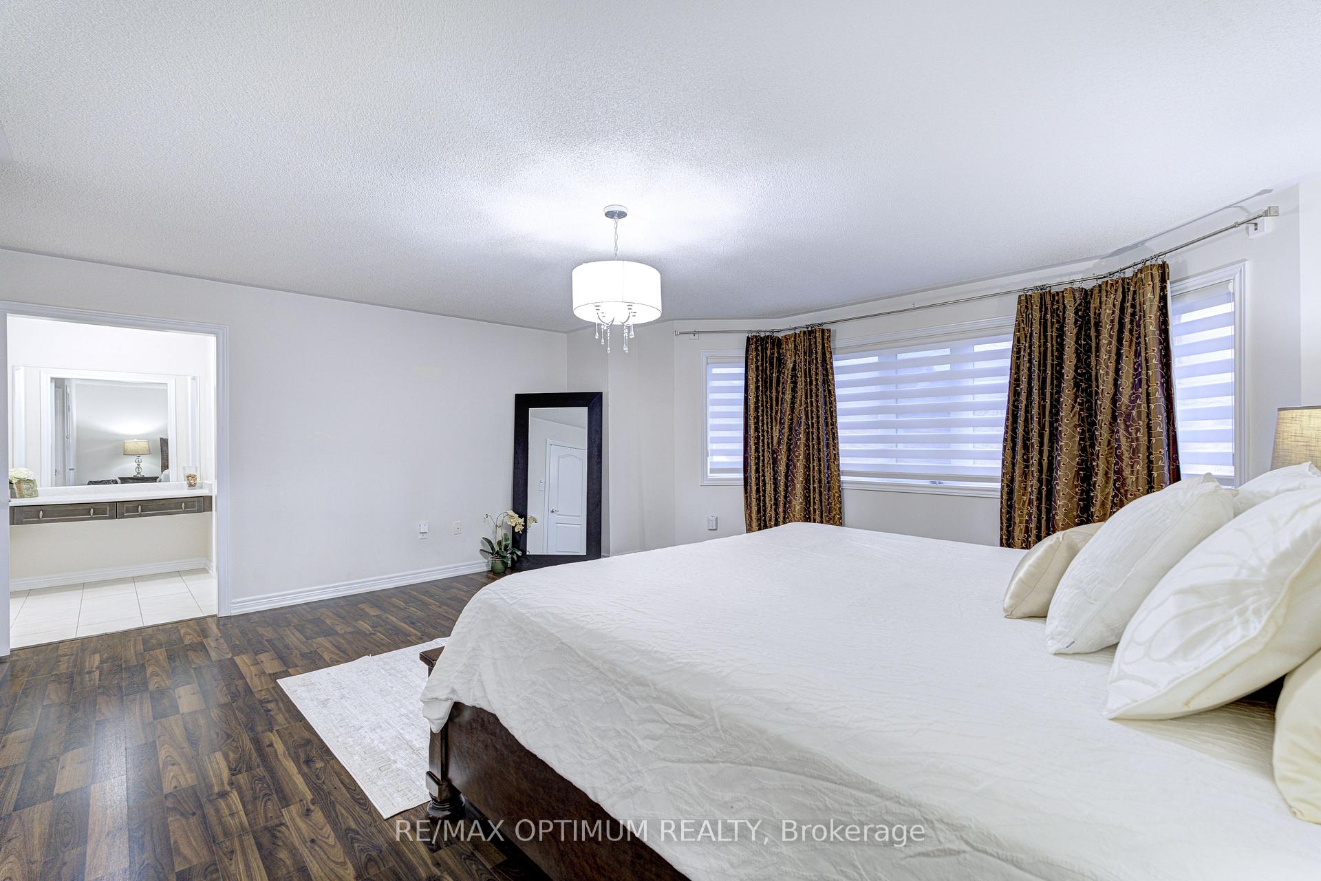 Photo 33 of 16 Ashcreek Drive, Brampton, Credit Valley — HOMEH