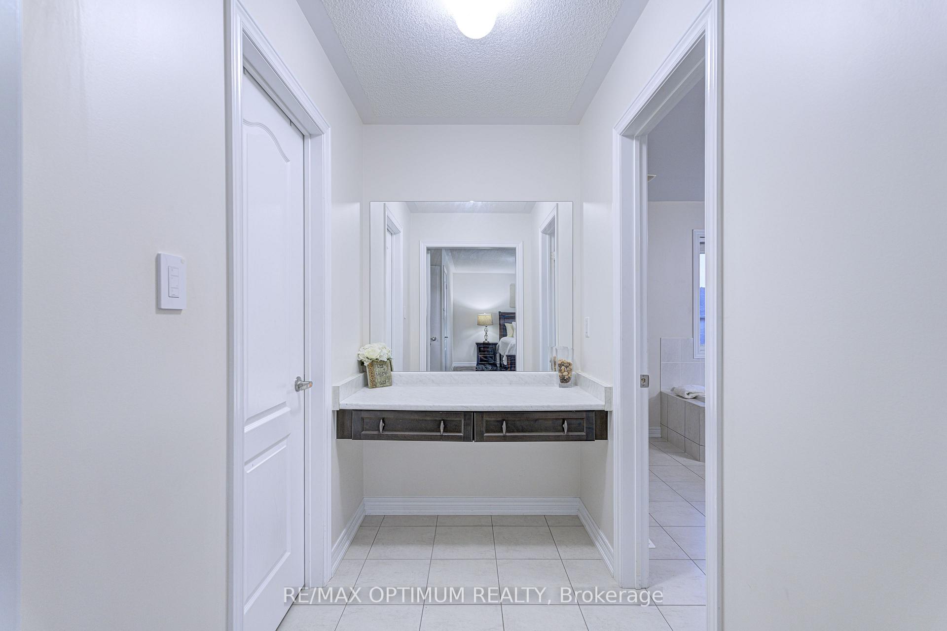 Photo 18 of 16 Ashcreek Drive, Brampton, Credit Valley — HOMEH