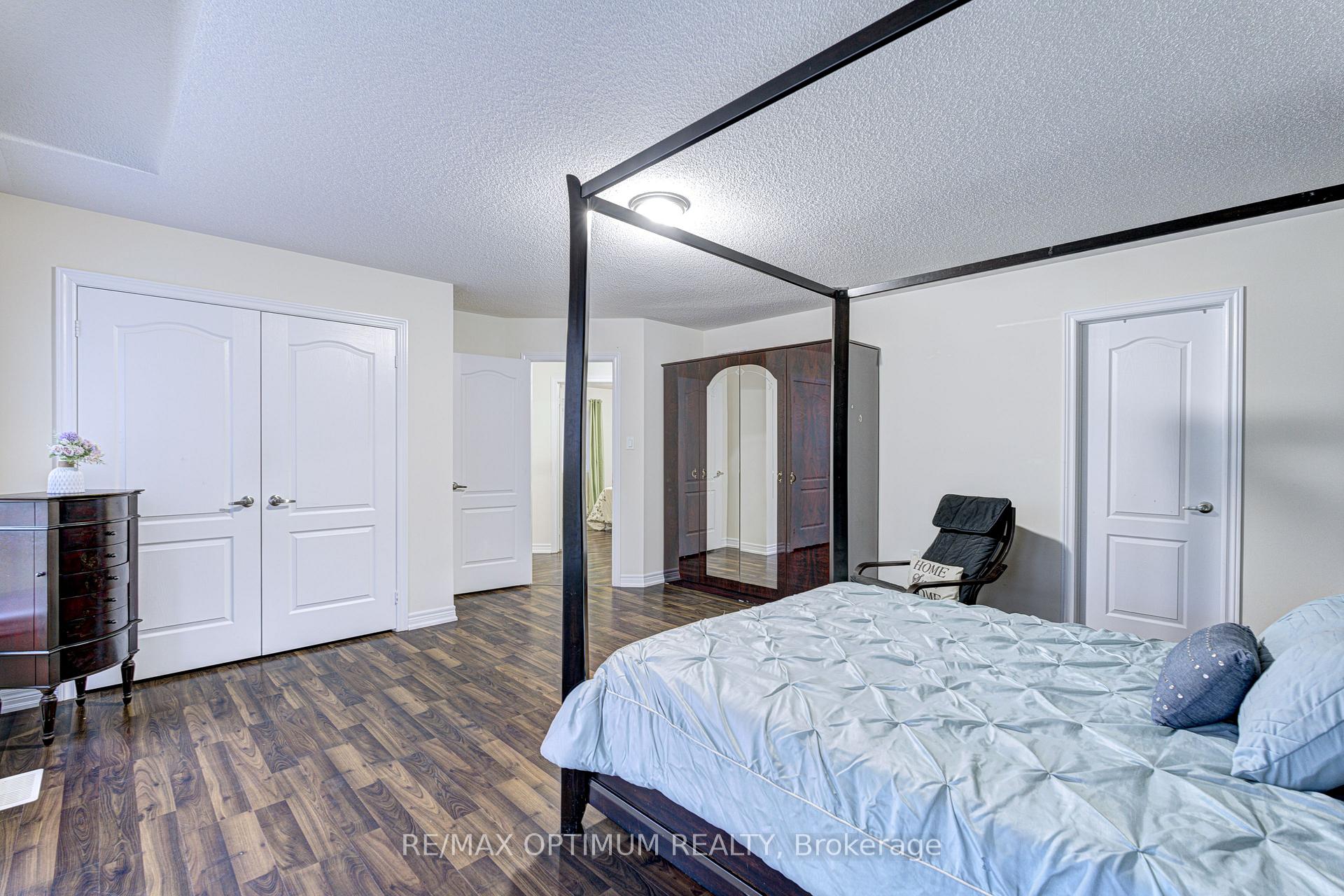 Photo 37 of 16 Ashcreek Drive, Brampton, Credit Valley — HOMEH
