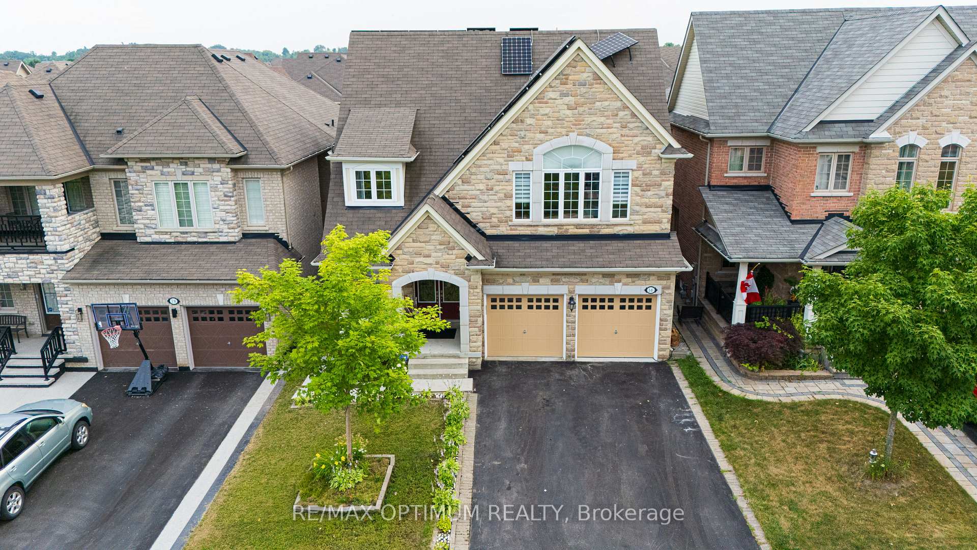 Photo 29 of 16 Ashcreek Drive, Brampton, Credit Valley — HOMEH