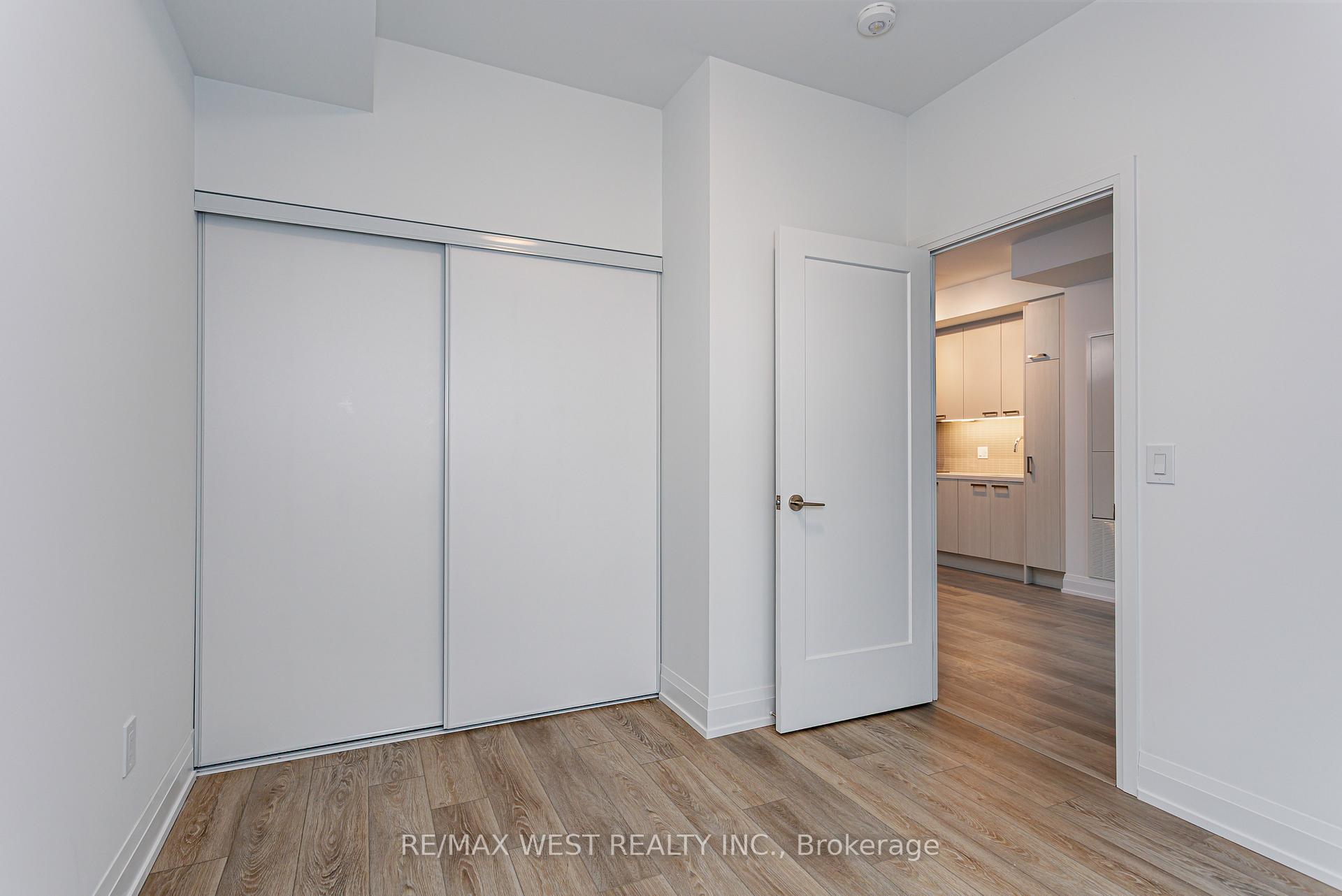 Photo 8 of Unit 1506, 20 Soudan Avenue, Toronto, Mount Pleasant West — HOMEH