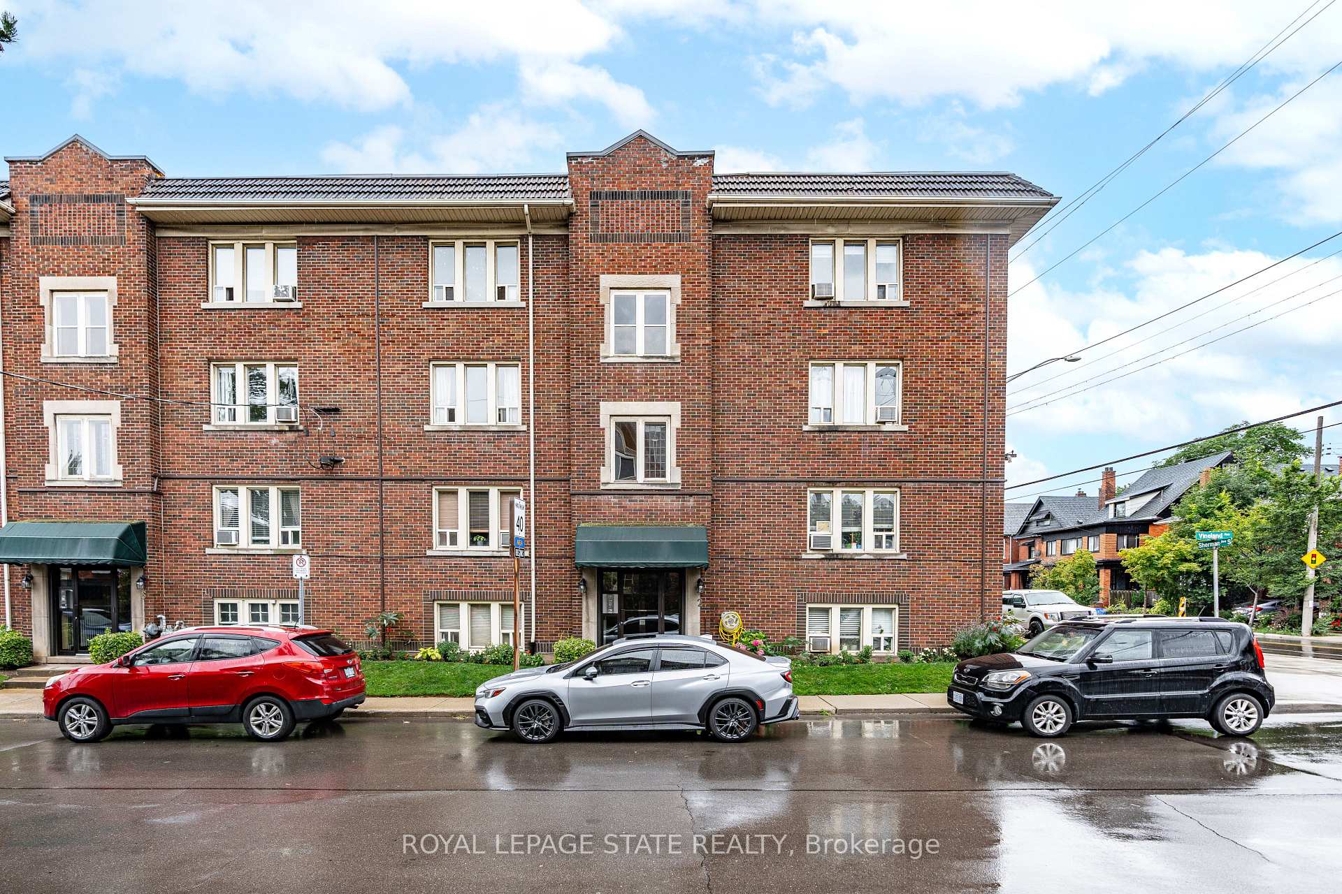 Photo 10 of Unit 9, 2 Vineland Avenue, Hamilton, Stipley — HOMEH