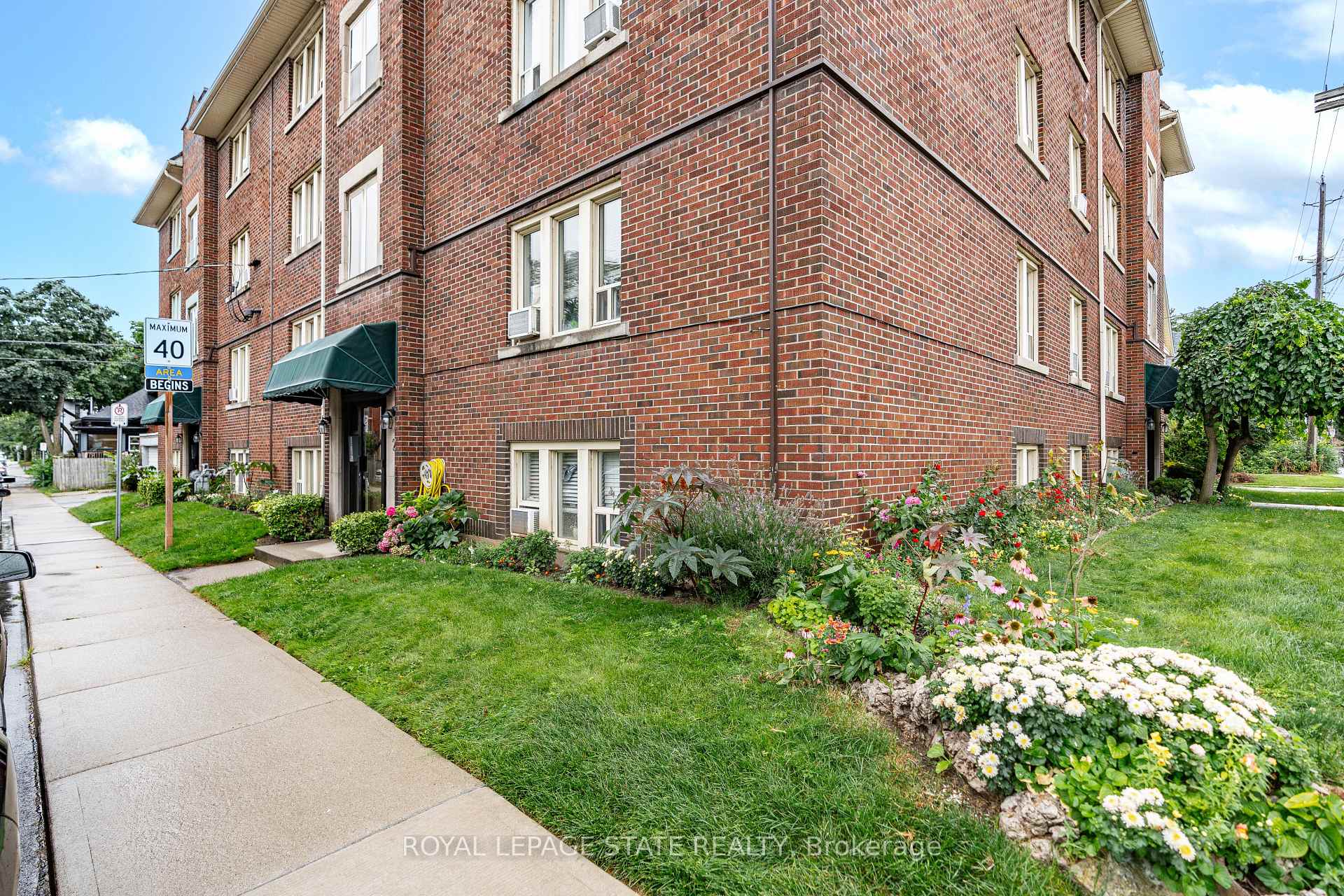 Photo 17 of Unit 9, 2 Vineland Avenue, Hamilton, Stipley — HOMEH