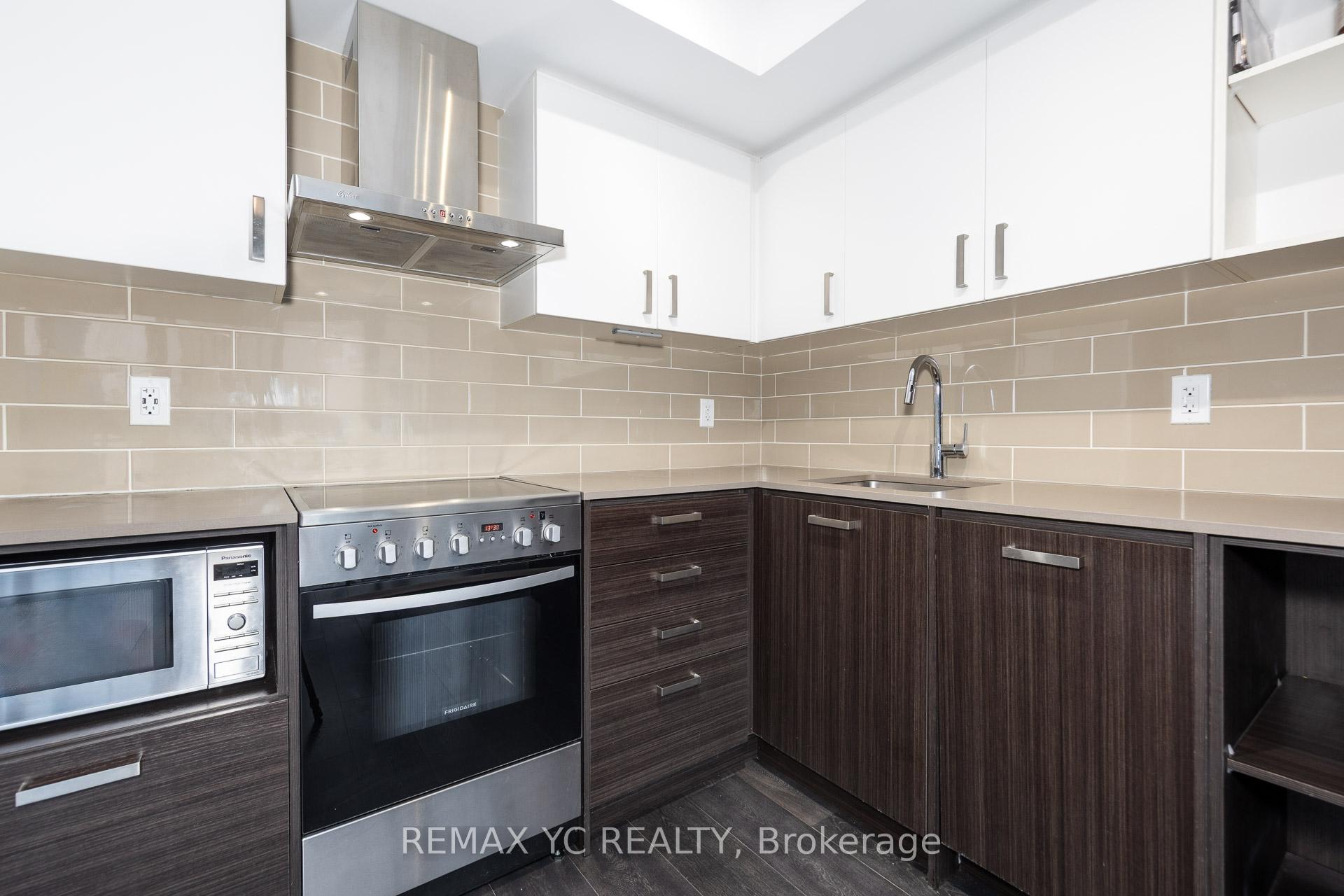 Photo 6 of Unit 713, 125 Redpath Avenue, Toronto, Mount Pleasant West — HOMEH