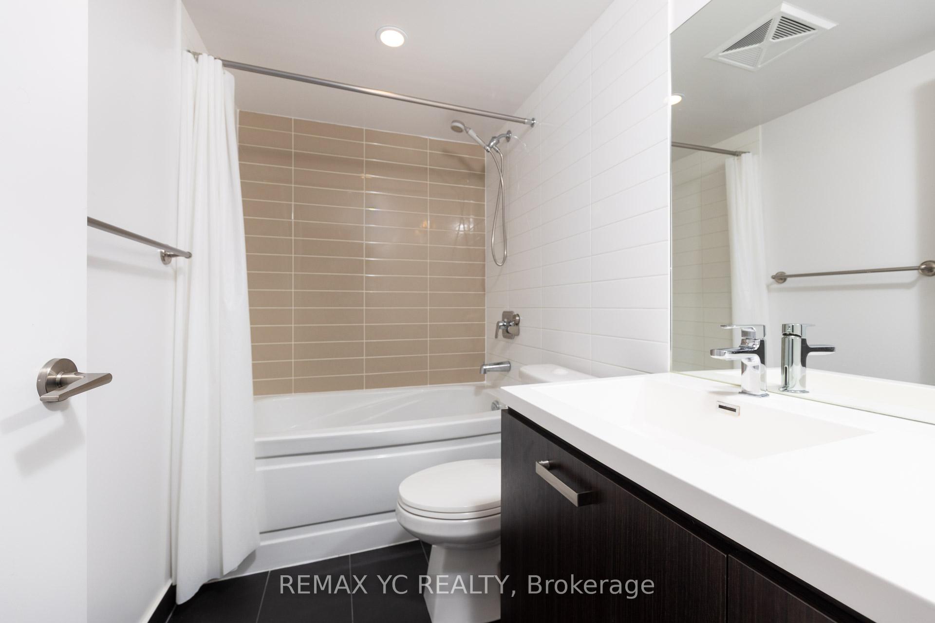 Photo 10 of Unit 713, 125 Redpath Avenue, Toronto, Mount Pleasant West — HOMEH