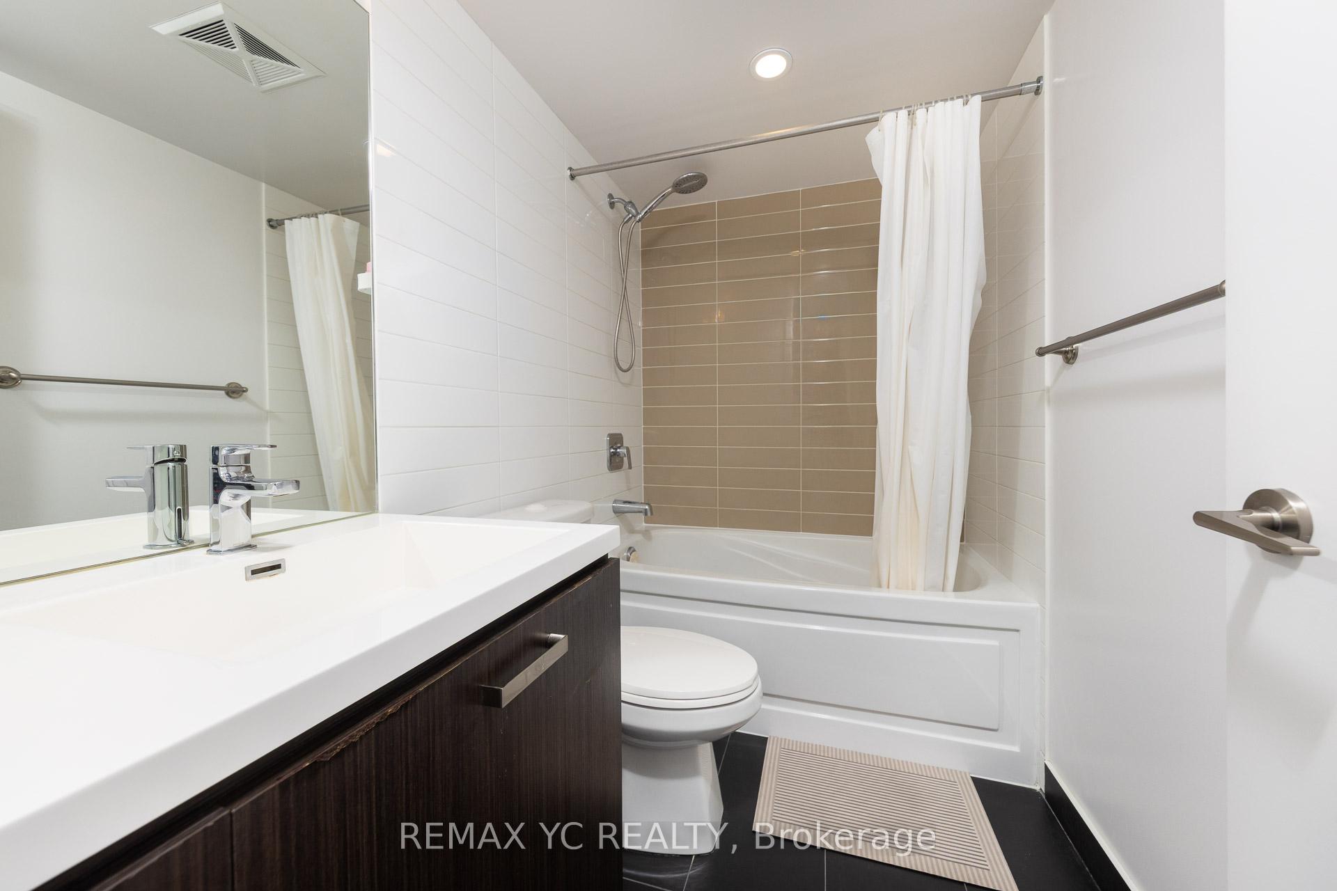 Photo 13 of Unit 713, 125 Redpath Avenue, Toronto, Mount Pleasant West — HOMEH
