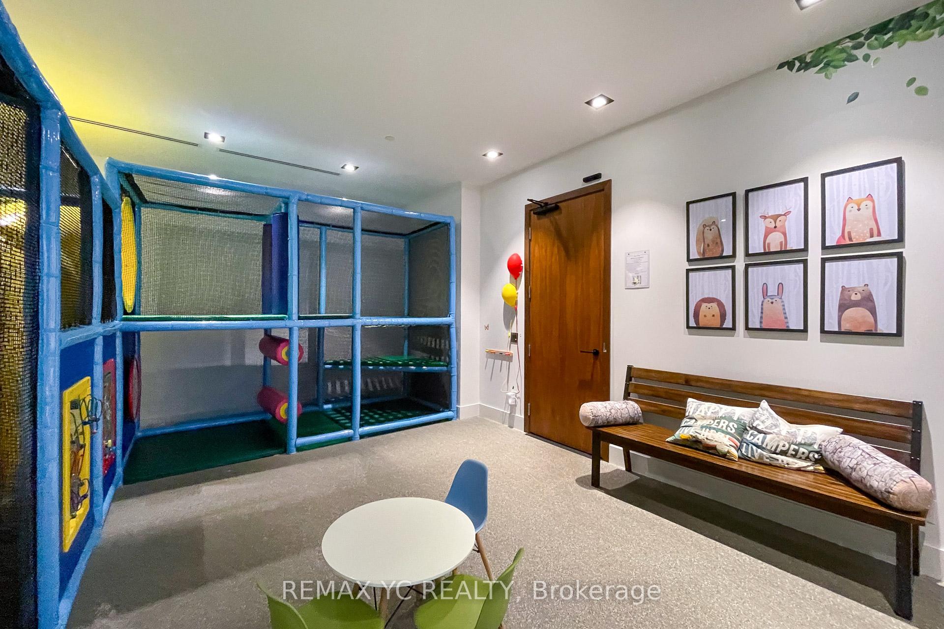 Photo 30 of Unit 713, 125 Redpath Avenue, Toronto, Mount Pleasant West — HOMEH