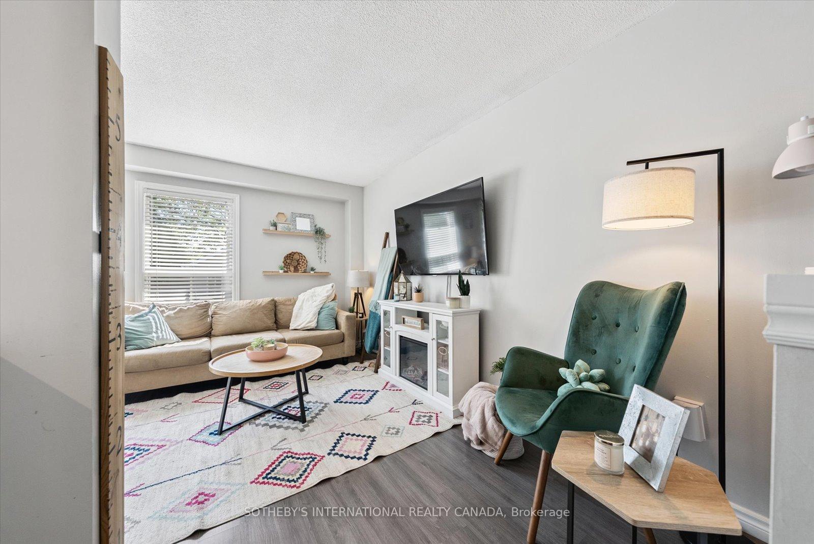 Photo 15 of 8 Somerscales Drive, Clarington, Bowmanville — HOMEH