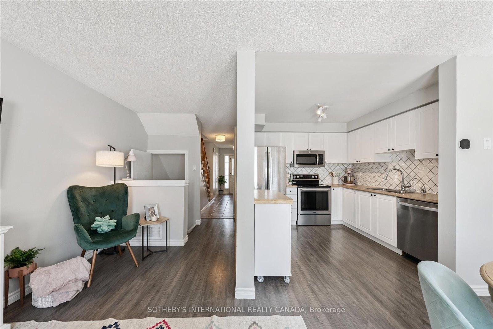 Photo 18 of 8 Somerscales Drive, Clarington, Bowmanville — HOMEH