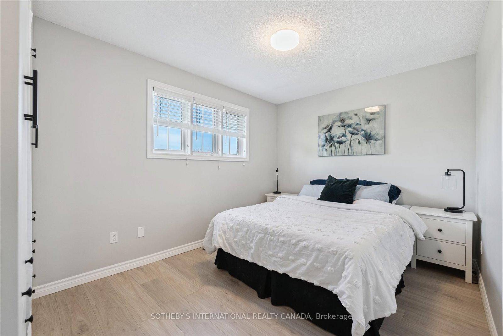 Photo 23 of 8 Somerscales Drive, Clarington, Bowmanville — HOMEH