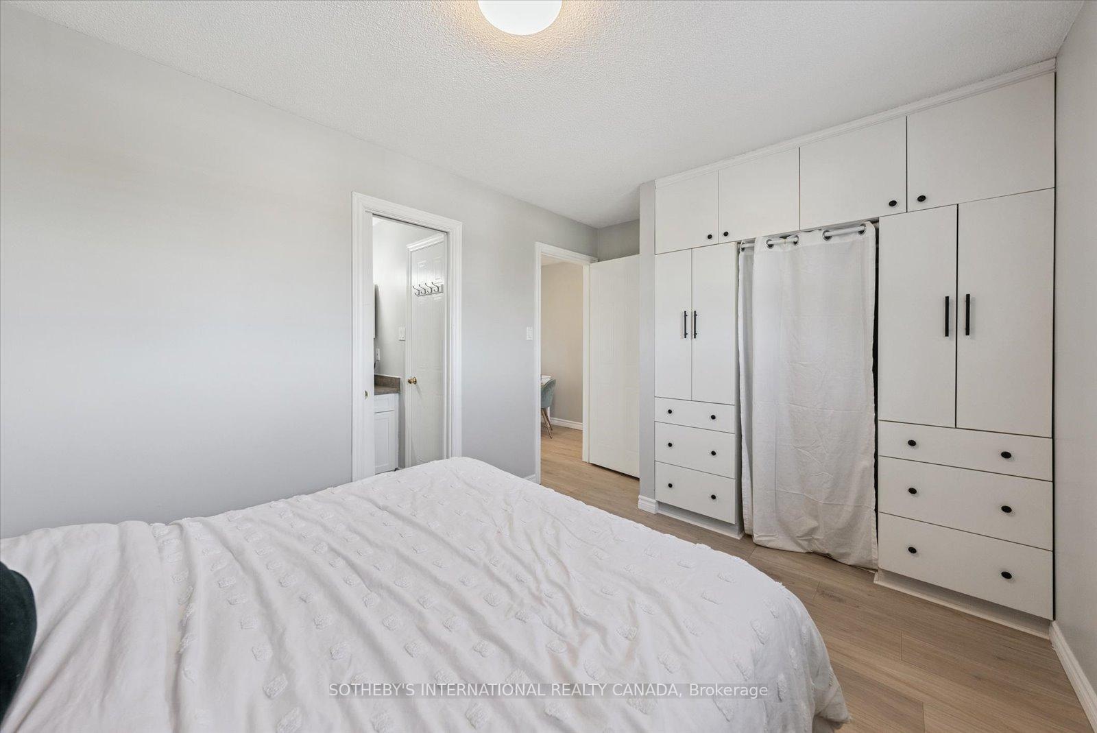 Photo 24 of 8 Somerscales Drive, Clarington, Bowmanville — HOMEH