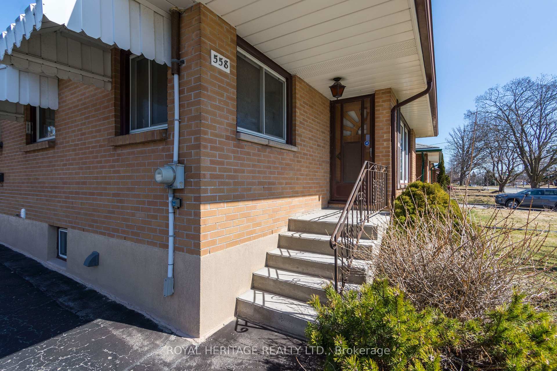 Photo 2 of 558 Victoria Avenue, Belleville, Belleville Ward — HOMEH