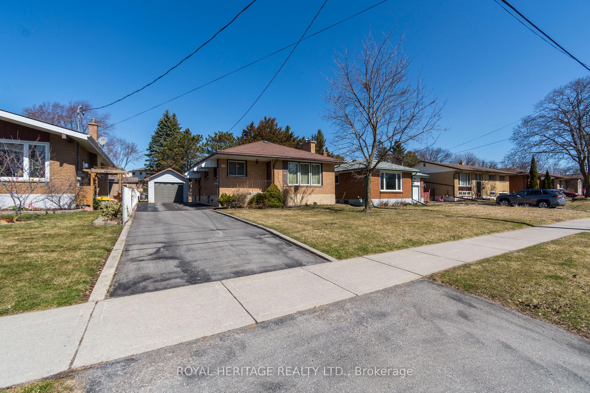 Photo 3 of 558 Victoria Avenue, Belleville, Belleville Ward — HOMEH