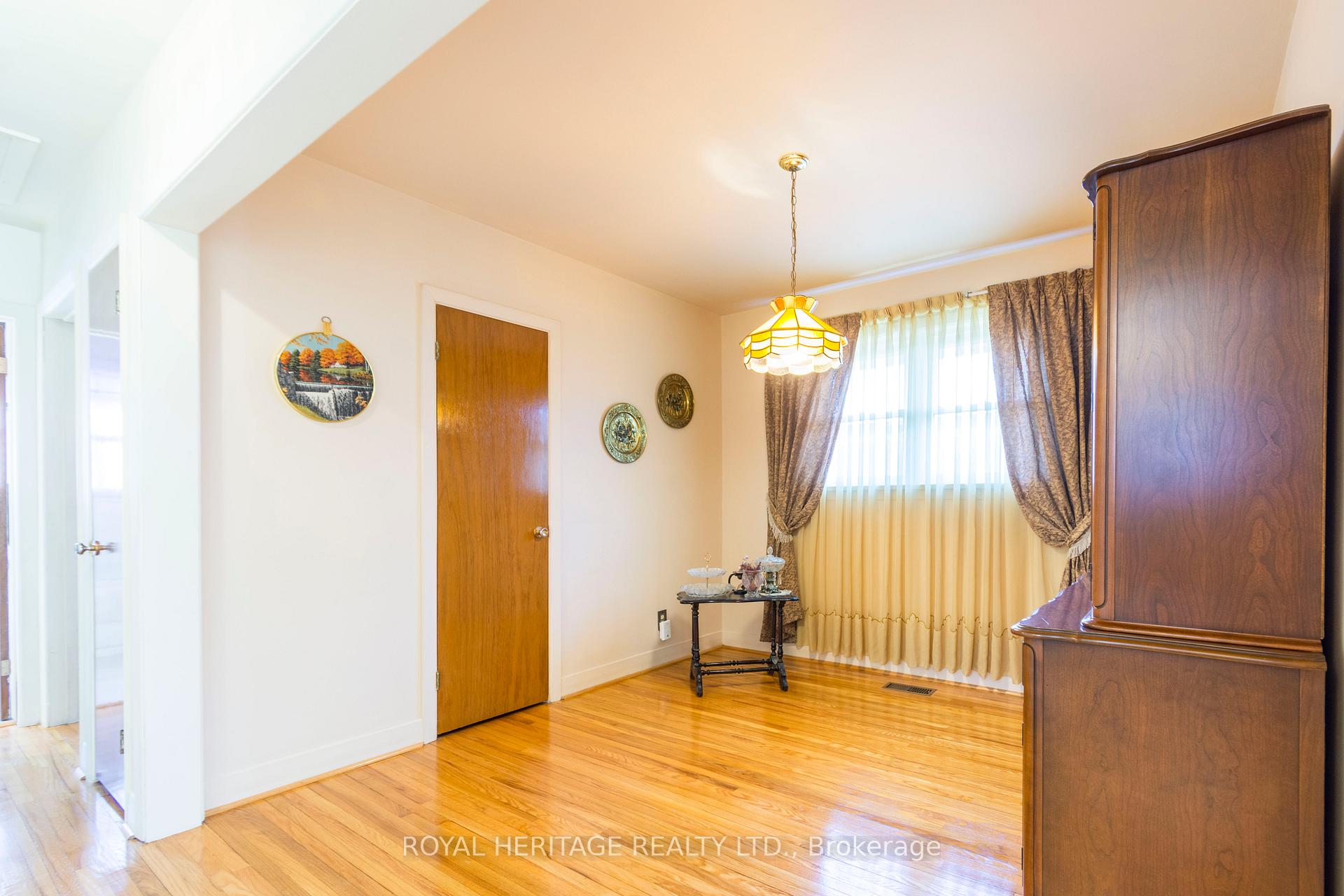 Photo 15 of 558 Victoria Avenue, Belleville, Belleville Ward — HOMEH