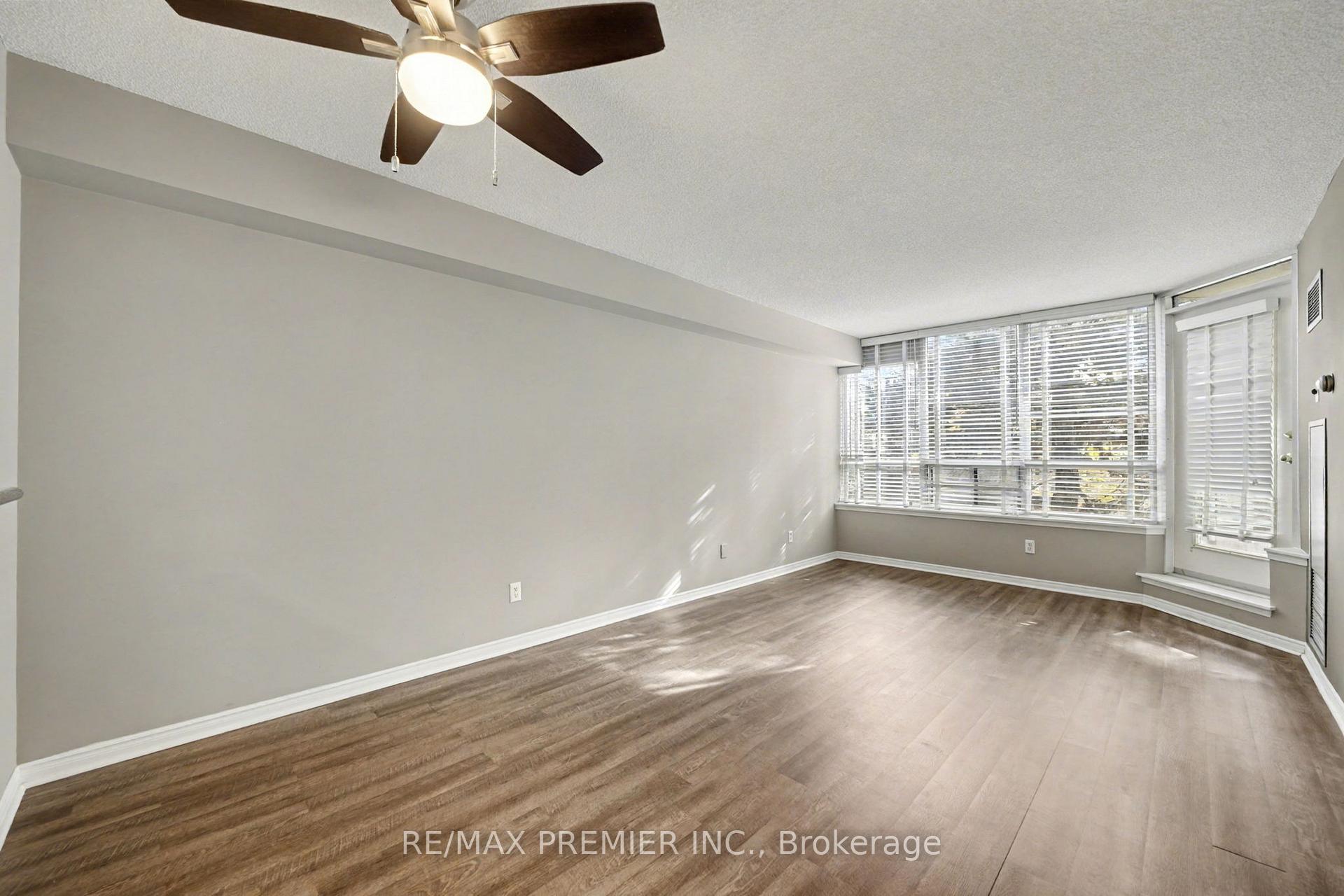 Photo 9 of Unit 208, 91 Townsgate Drive, Vaughan, Crestwood-Springfarm-Yorkhill — HOMEH