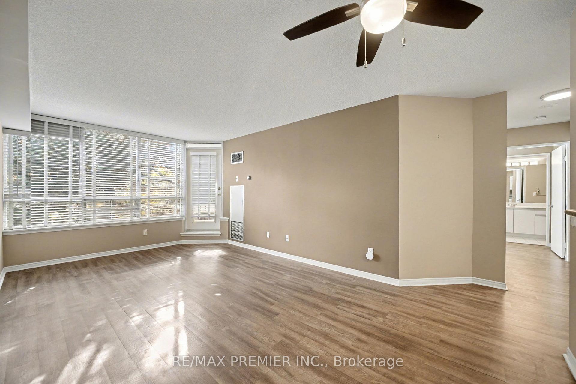 Photo 19 of Unit 208, 91 Townsgate Drive, Vaughan, Crestwood-Springfarm-Yorkhill — HOMEH
