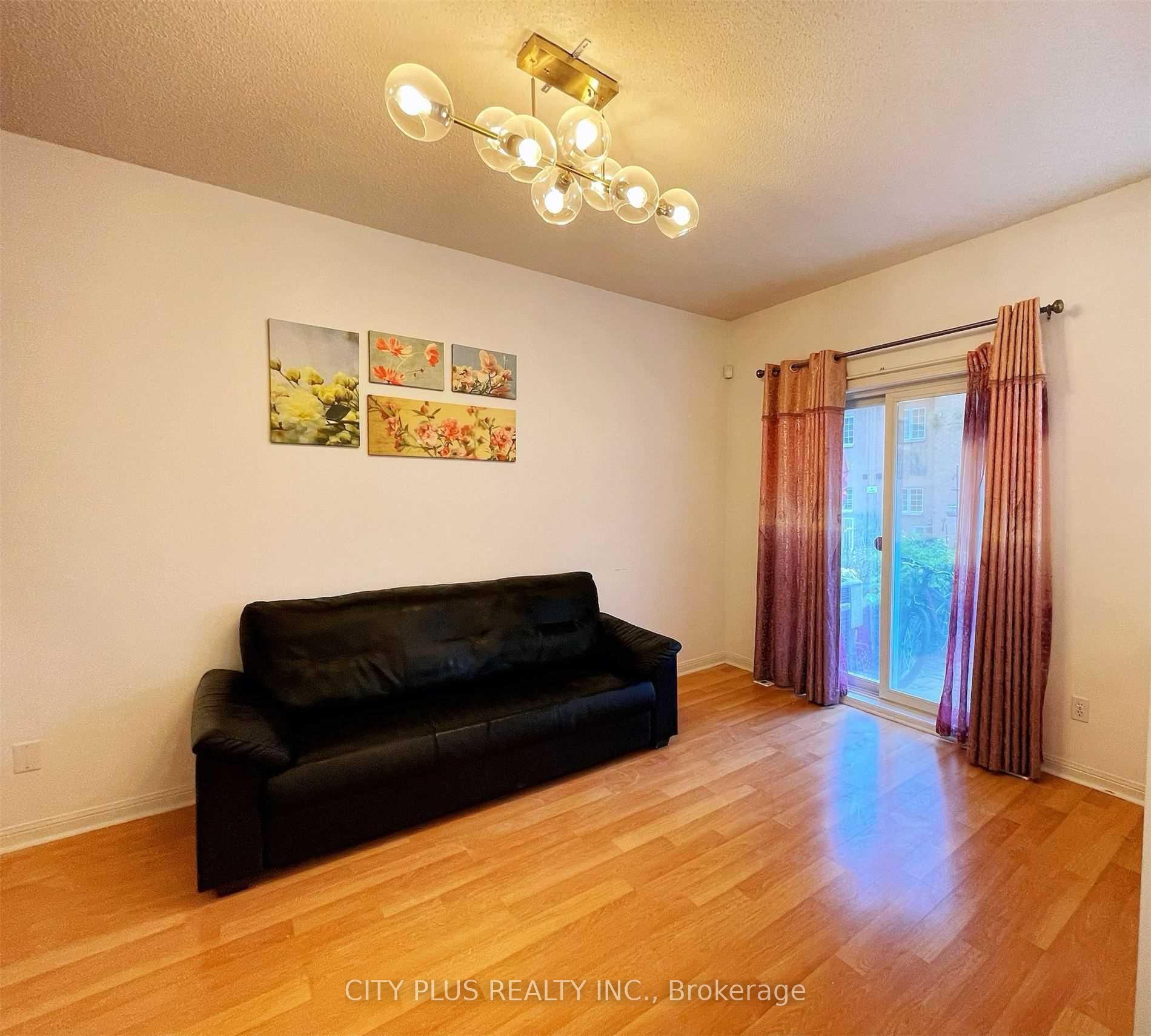 Photo 3 of Unit 3A, 23 St. Moritz Way, Markham, Unionville — HOMEH