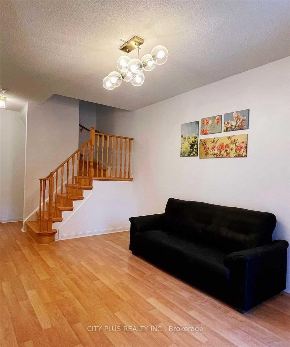 Photo 4 of Unit 3A, 23 St. Moritz Way, Markham, Unionville — HOMEH