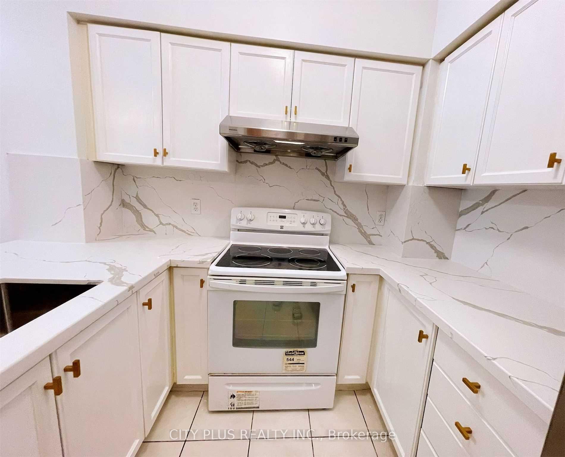 Photo 7 of Unit 3A, 23 St. Moritz Way, Markham, Unionville — HOMEH