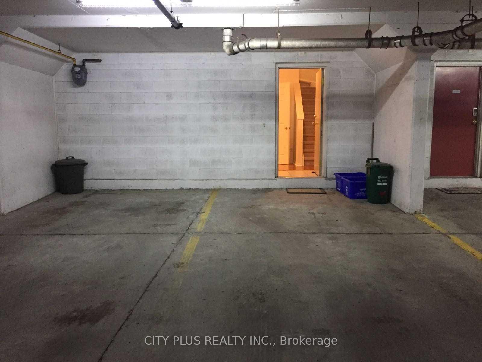 Photo 14 of Unit 3A, 23 St. Moritz Way, Markham, Unionville — HOMEH