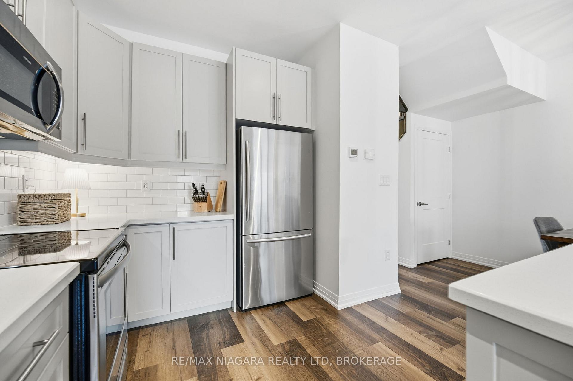 Photo 17 of 4004 Crown Street, Lincoln, Beamsville — HOMEH