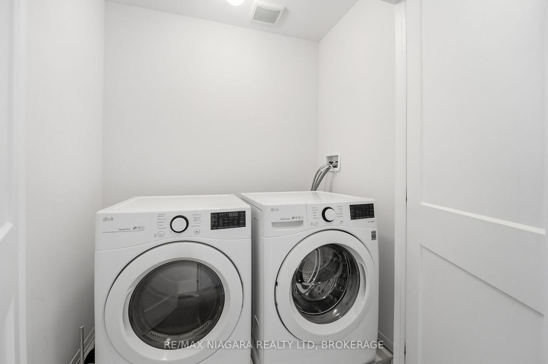 Photo 18 of 4004 Crown Street, Lincoln, Beamsville — HOMEH