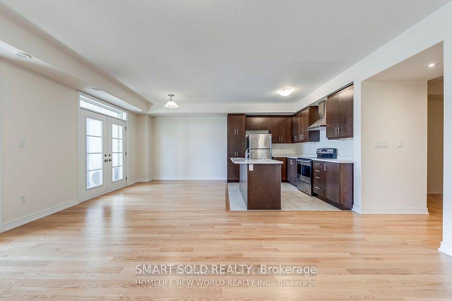 Photo 2 of Unit Unit B, 29 Luzon Avenue, Markham, Box Grove — HOMEH