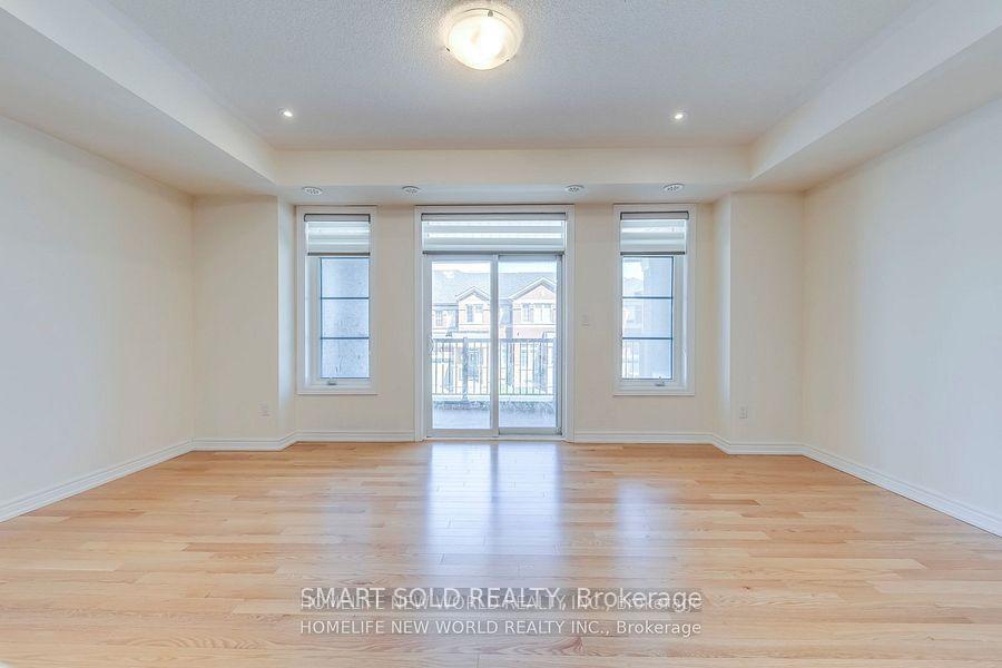 Photo 5 of Unit Unit B, 29 Luzon Avenue, Markham, Box Grove — HOMEH