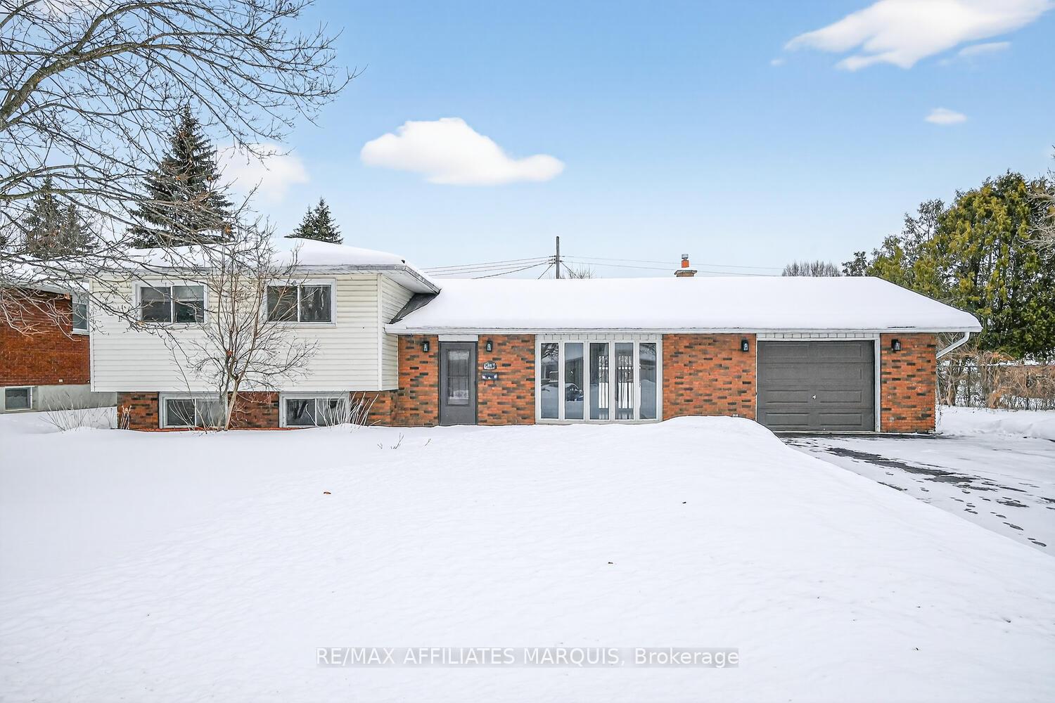 Photo 27 of 48 Carol Crescent, Smiths Falls — HOMEH