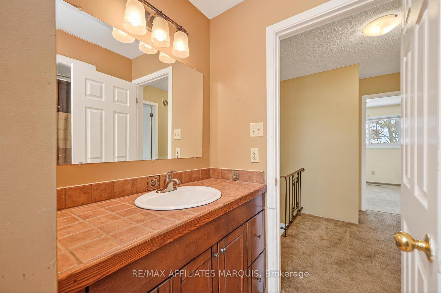 Photo 21 of 48 Carol Crescent, Smiths Falls — HOMEH