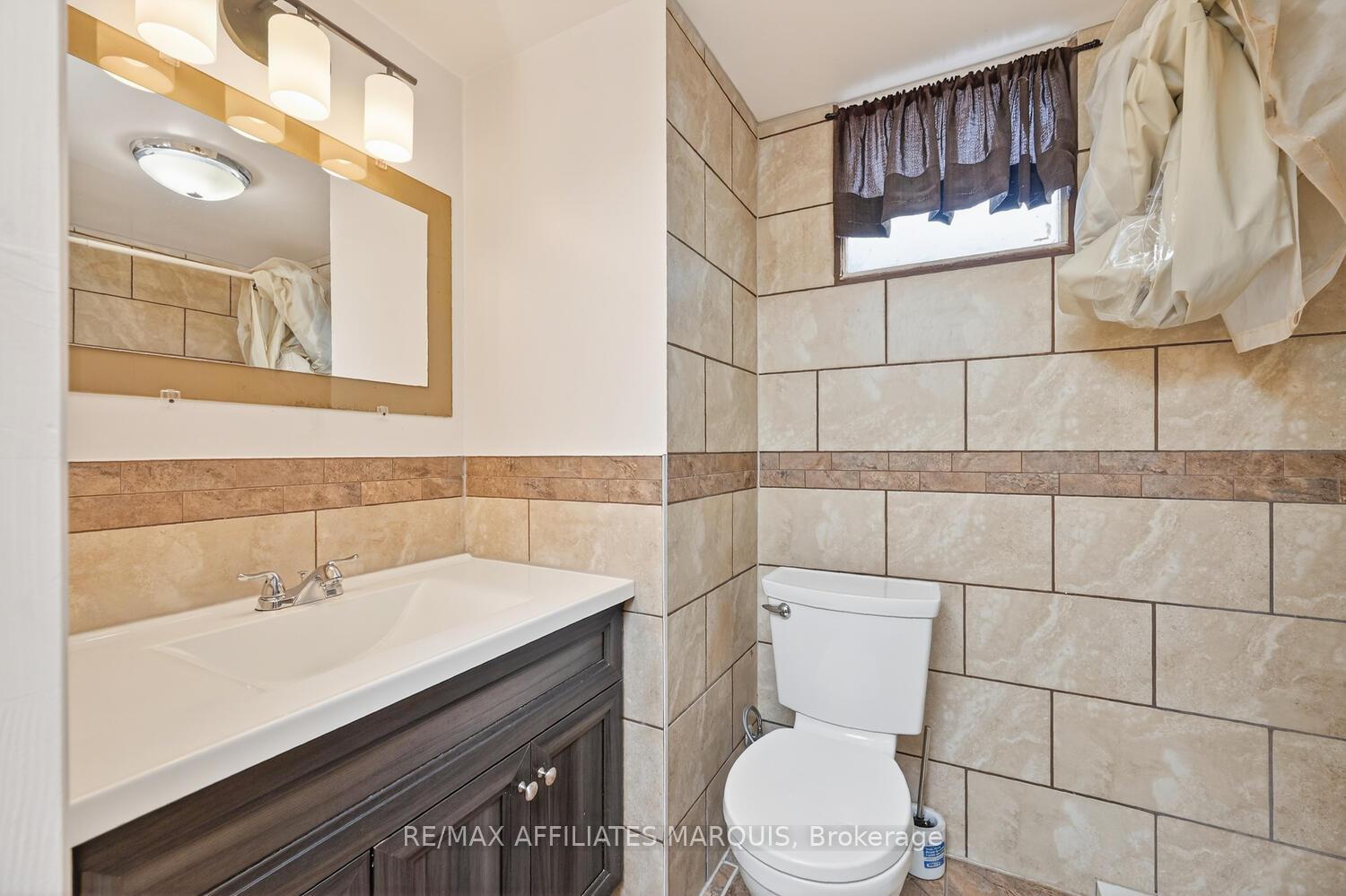 Photo 22 of 48 Carol Crescent, Smiths Falls — HOMEH