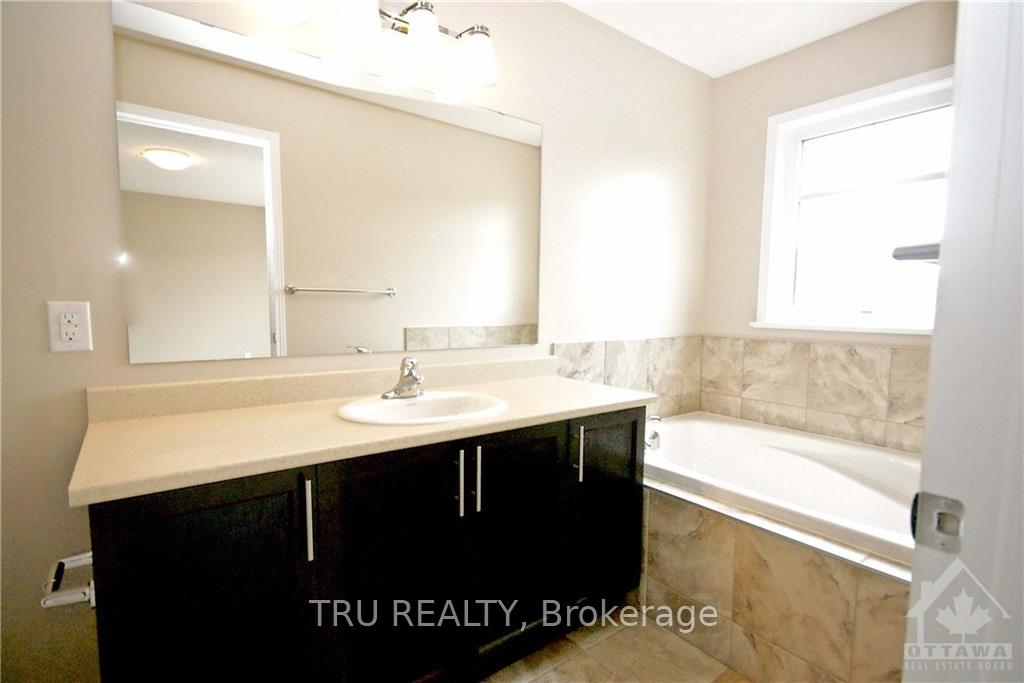 Photo 7 of 234 Longfields Drive, Ottawa, Barrhaven - Longfields — HOMEH