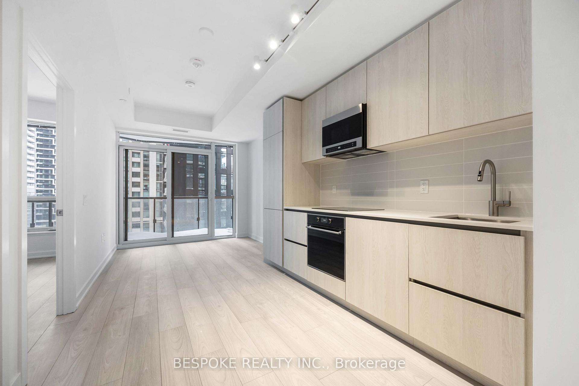 Photo 5 of Unit 1003, 110 Broadway Avenue, Toronto, Mount Pleasant West — HOMEH